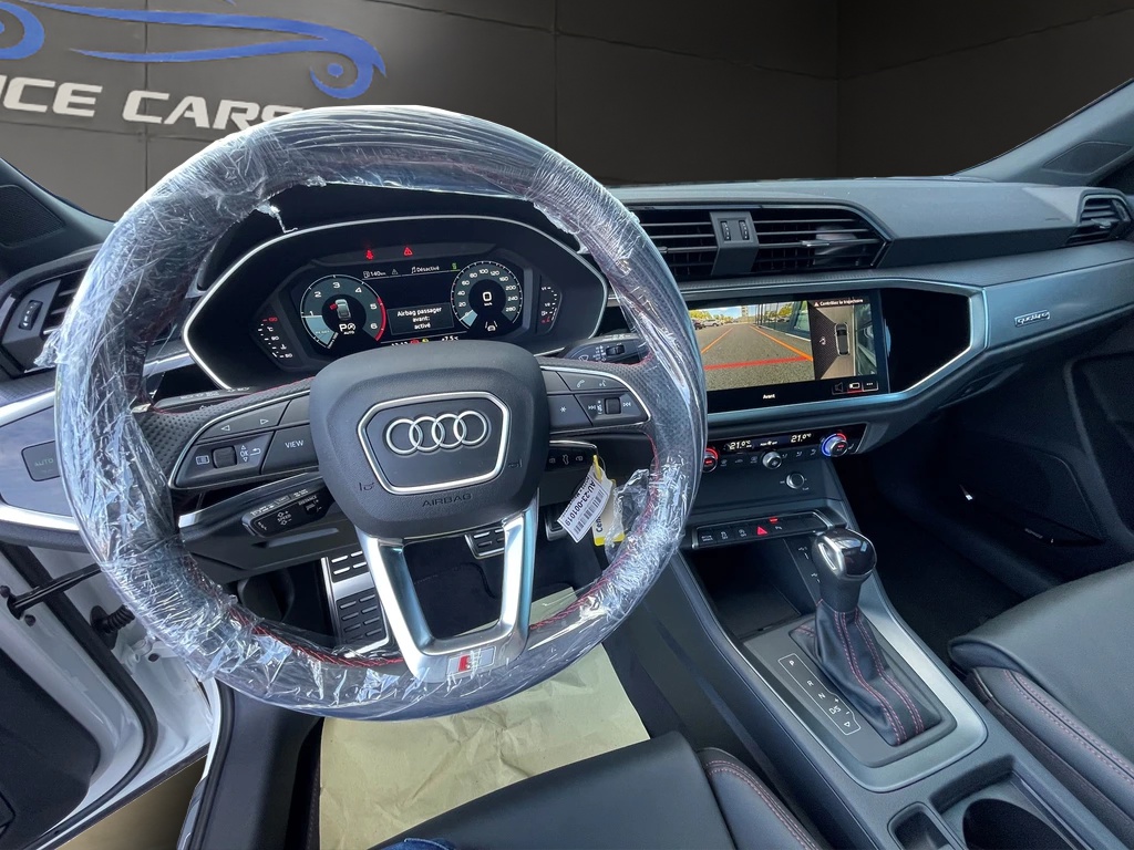 AUDI Q3 Sportback 40 TDI S line quattro S-tronic-image-11
