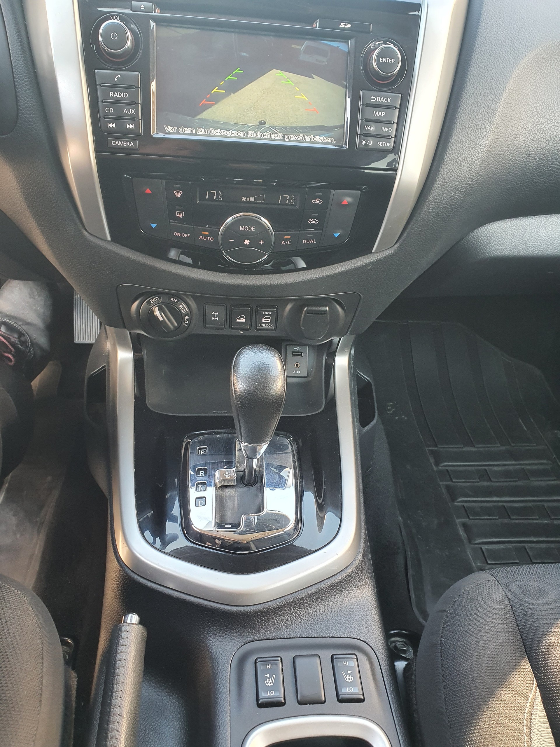 RENAULT Alaskan Doppel Cabin TwinTurbo dCi190 4WD Intens A-image-9