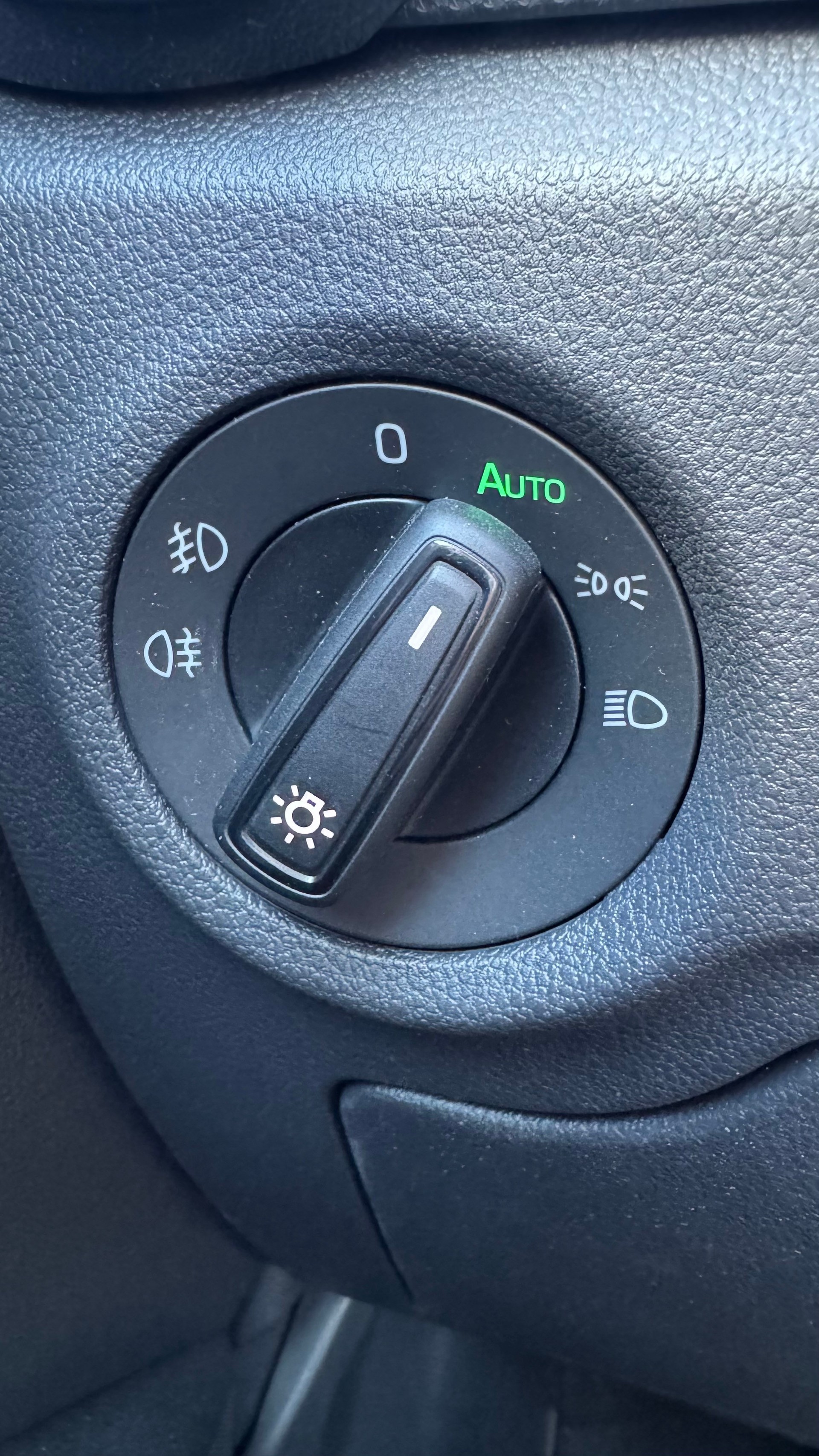 SKODA Fabia 1.0 TSI Ambition DSG-image-24