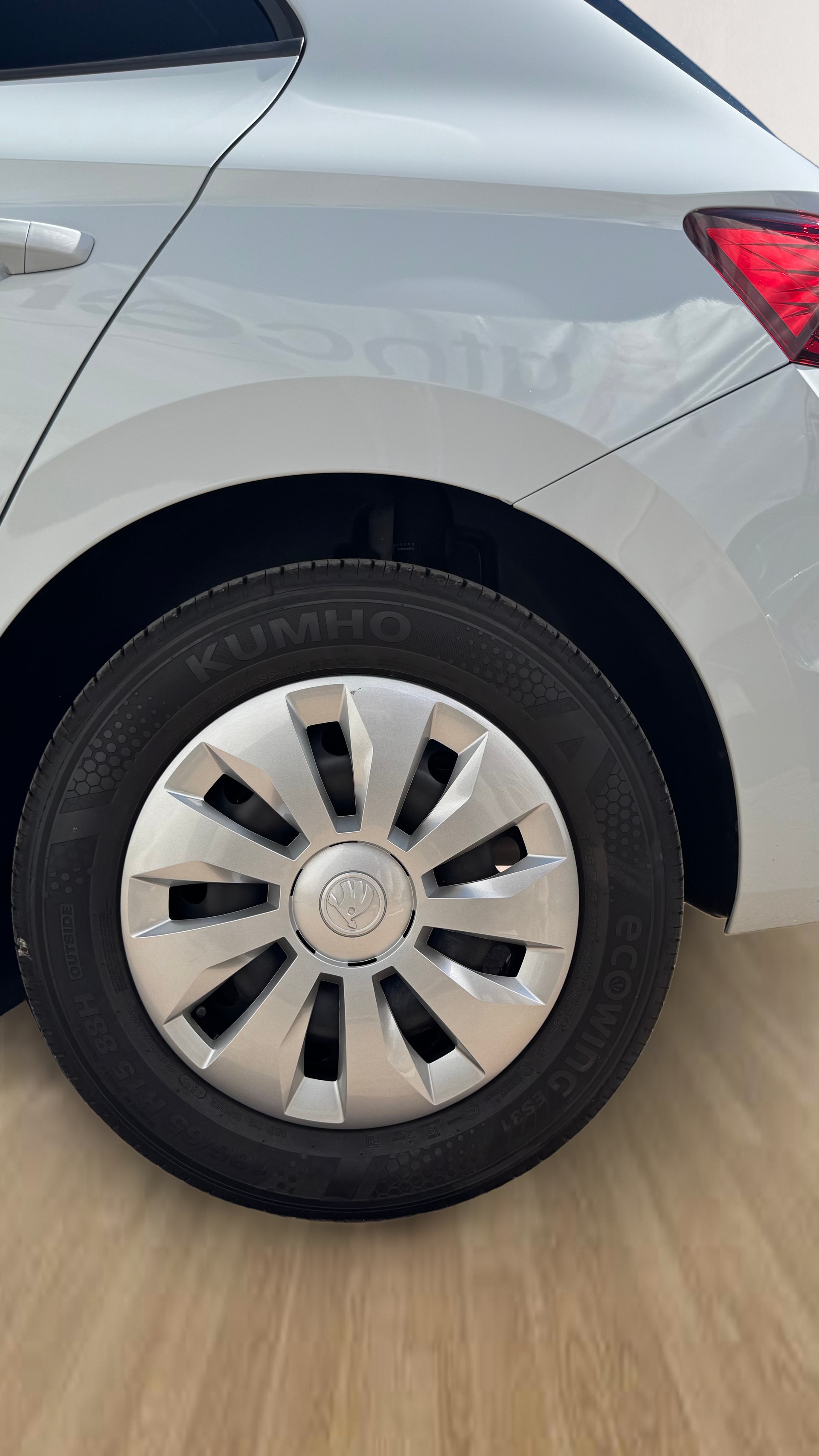 SKODA Fabia 1.0 TSI Ambition DSG-image-8