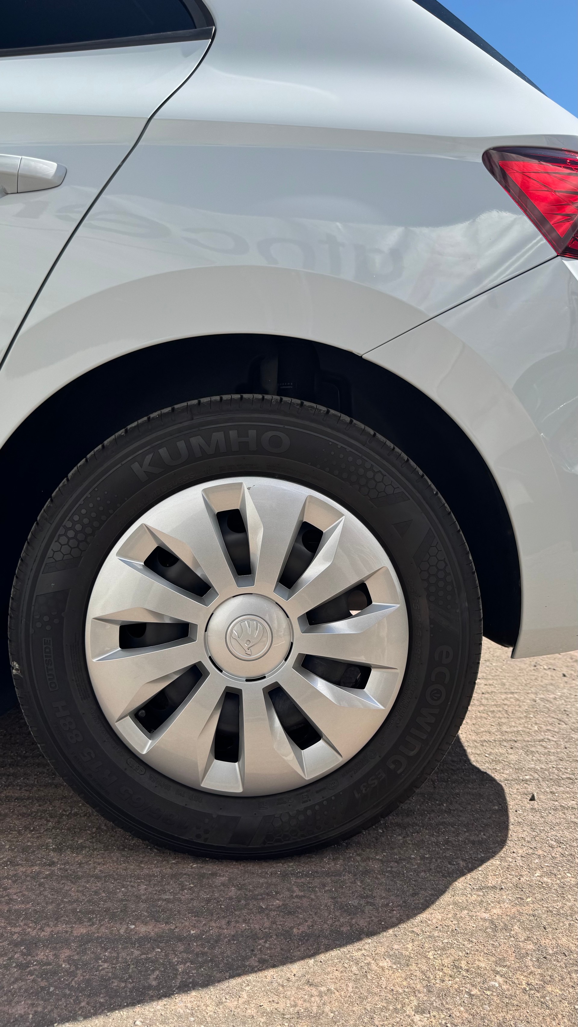 SKODA Fabia 1.0 TSI Ambition DSG-image-8