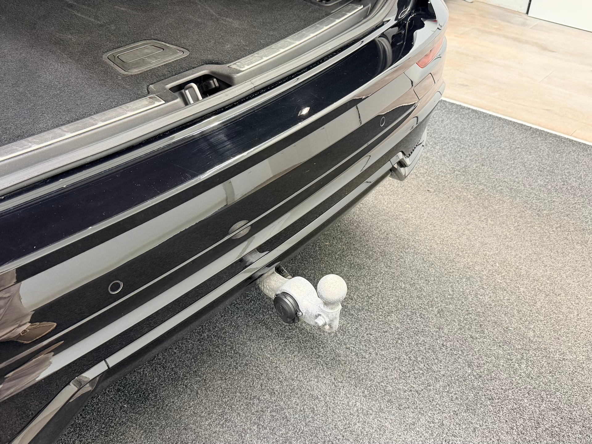 VOLVO XC60 B5 Benzin Mild Hybrid AWD Black Edition Geartronic-image-9