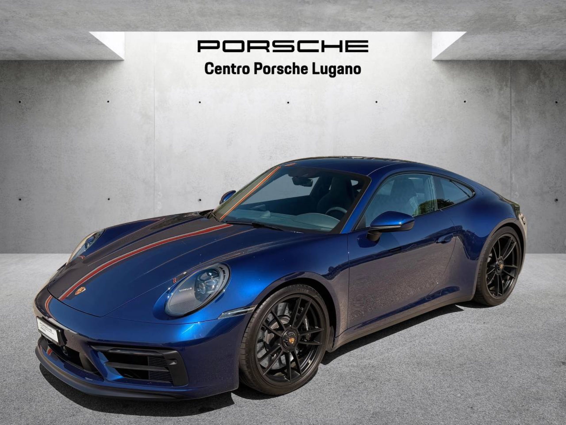 PORSCHE 911 Carrera 4 GTS (MY23)-image-8