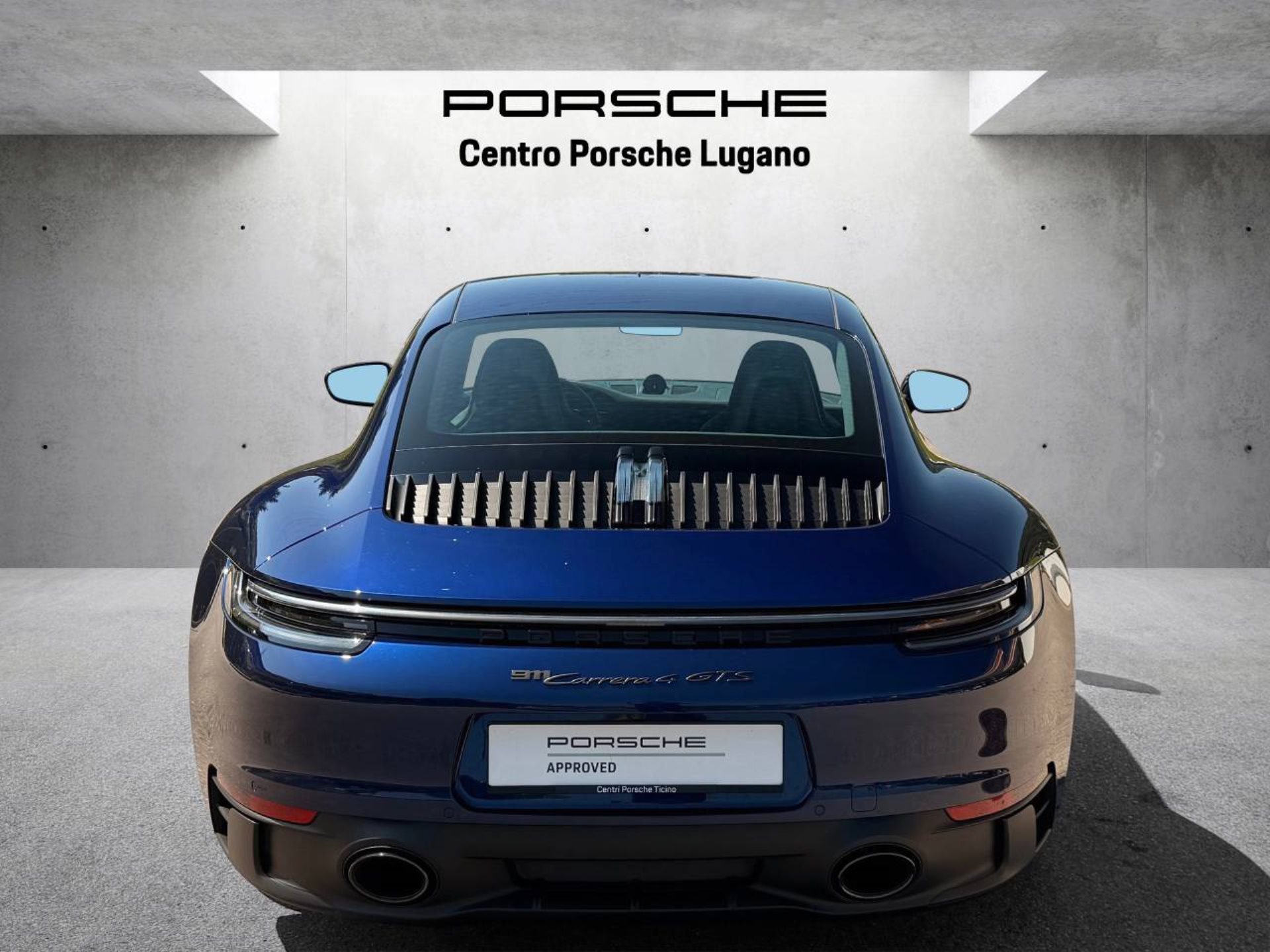 PORSCHE 911 Carrera 4 GTS (MY23)-image-10