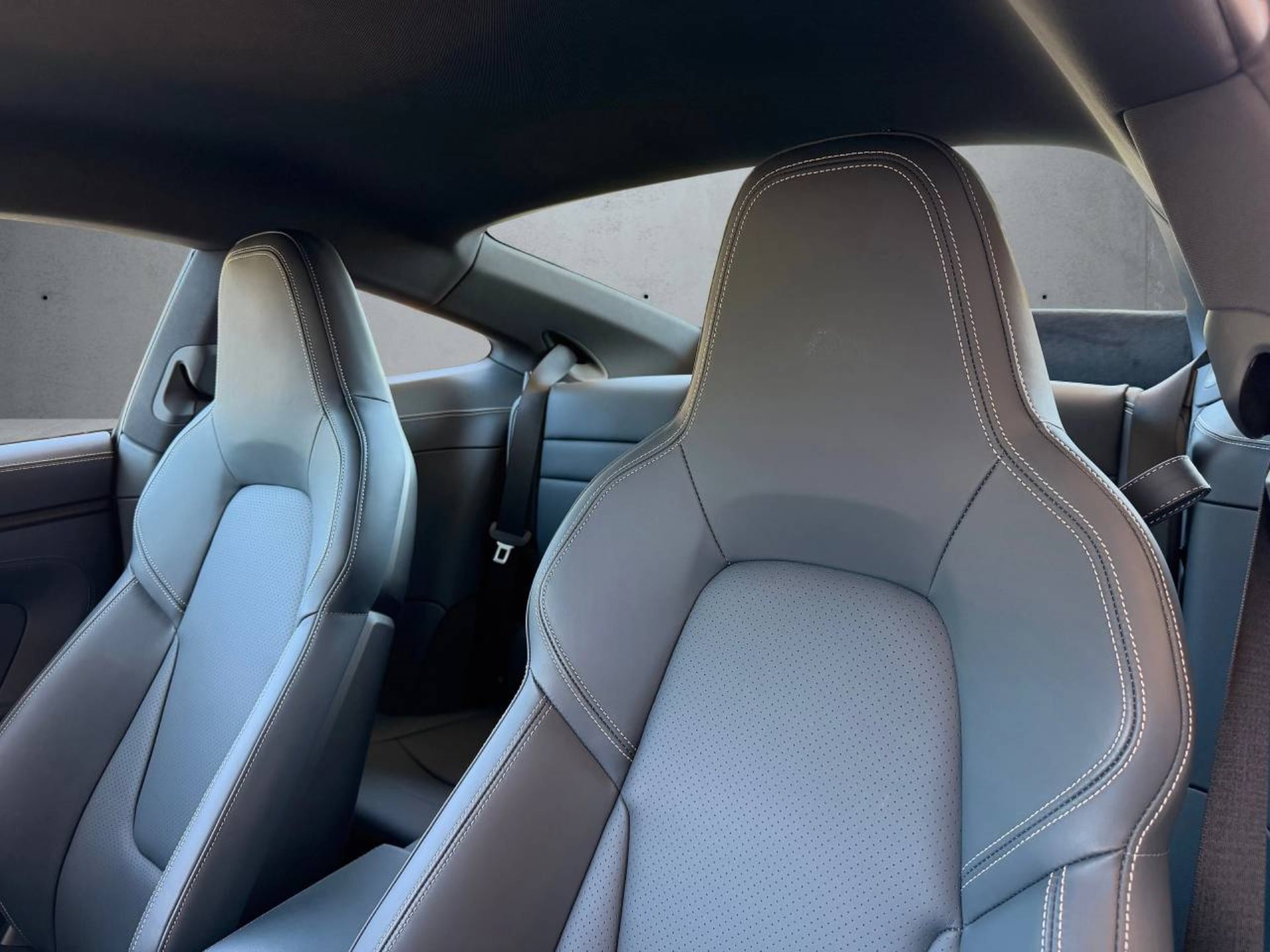 PORSCHE 911 Carrera 4 GTS (MY23)-image-26