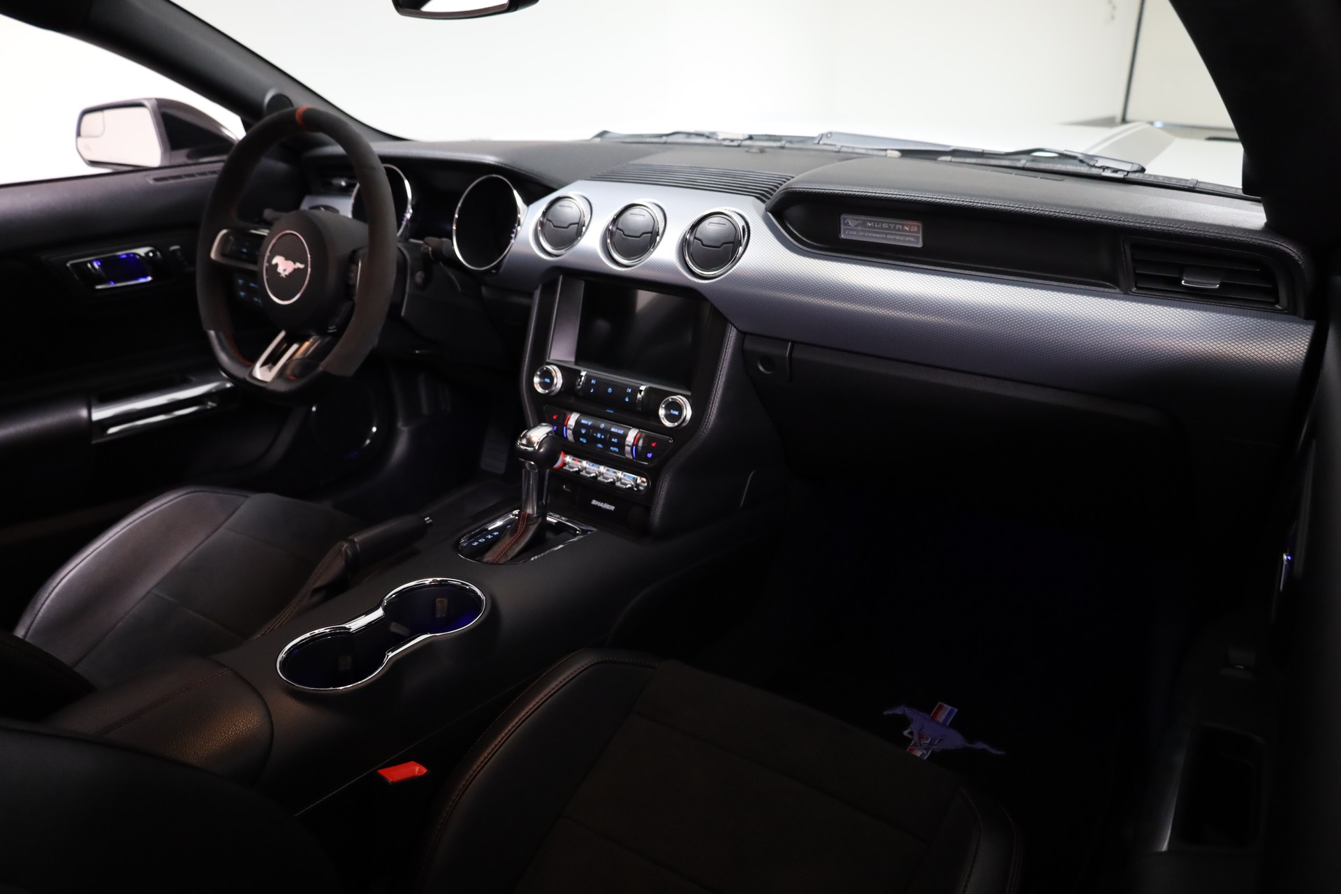 FORD Mustang GT California Special (GT/CS)-image-13