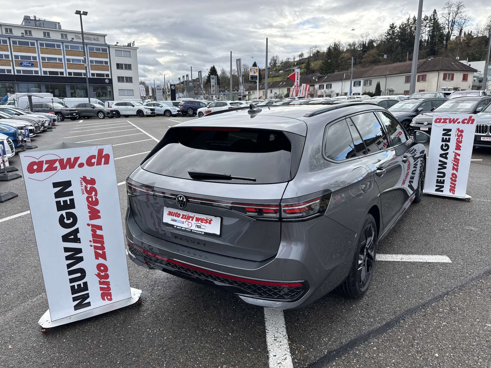 VW Passat Variant 2.0 TDi evo R-Line 4Motion DSG-Automat-showroom-element-2