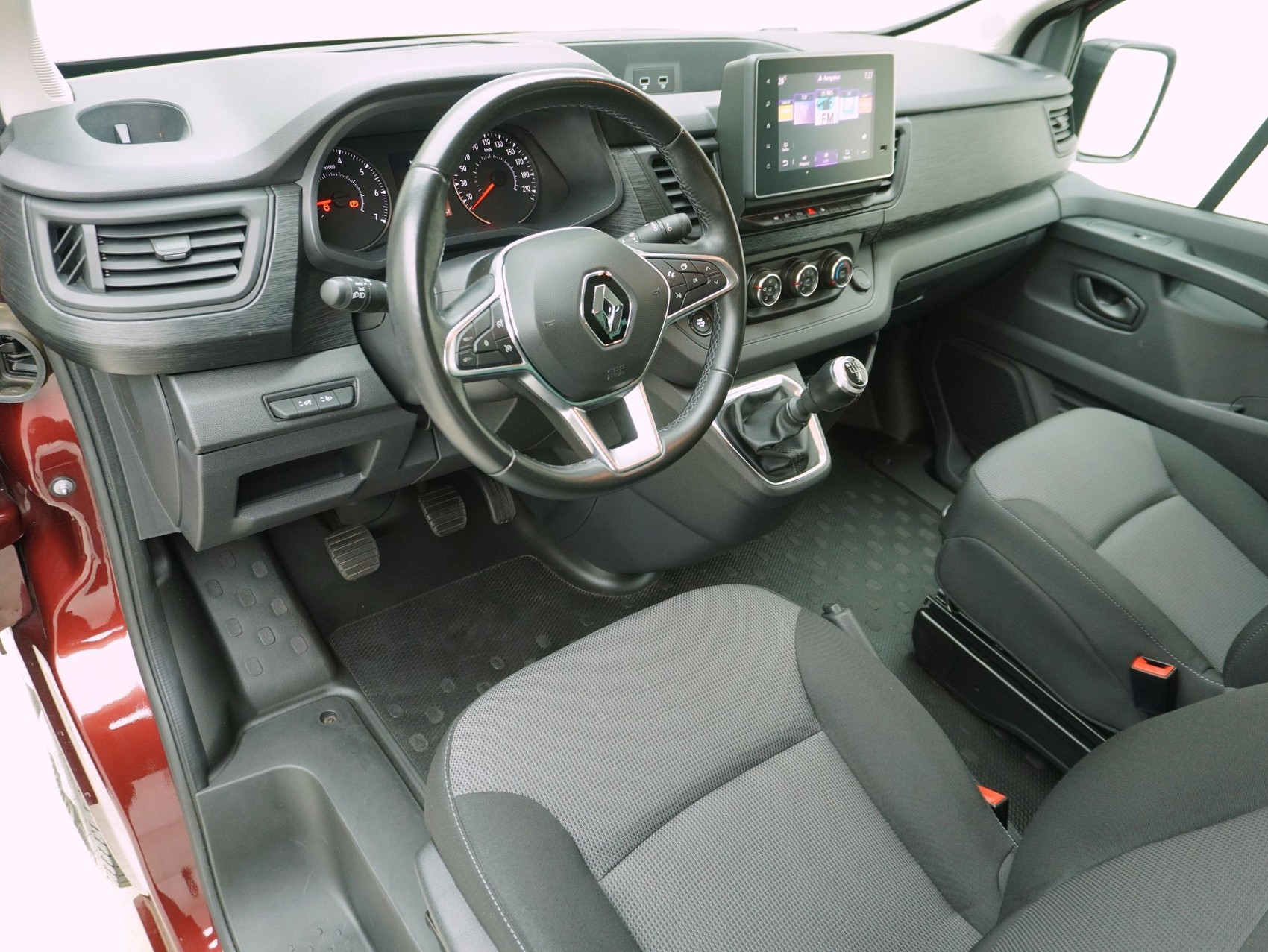 RENAULT Trafic Passenger 2.0 dCi Blue equilibre-image-9