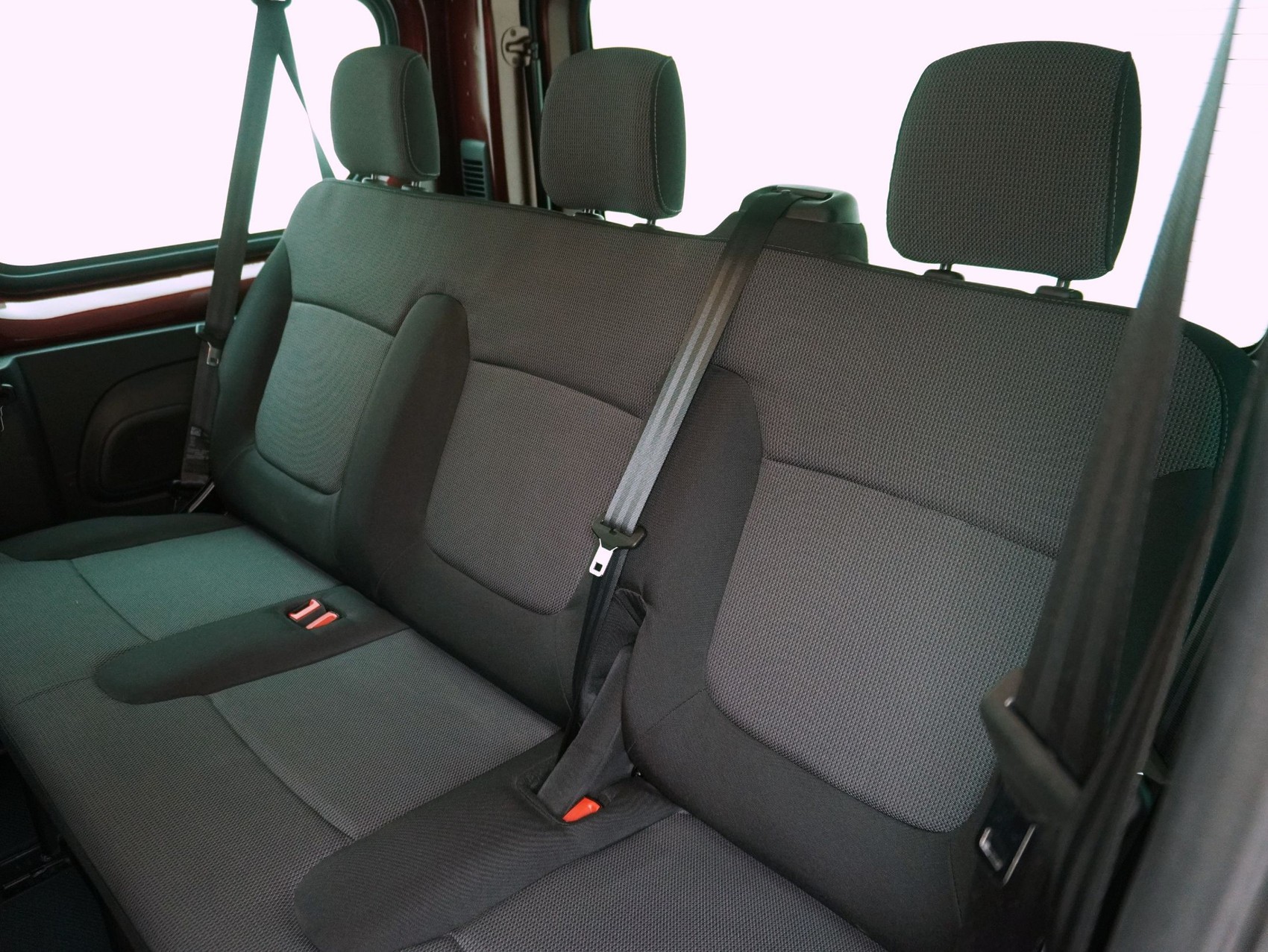 RENAULT Trafic Passenger 2.0 dCi Blue equilibre-image-11