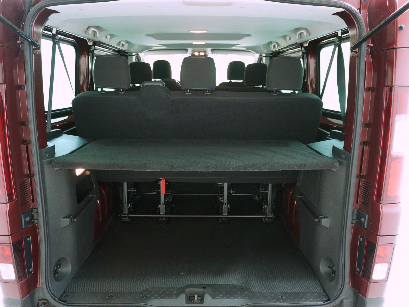 RENAULT Trafic Passenger 2.0 dCi Blue equilibre-image-12