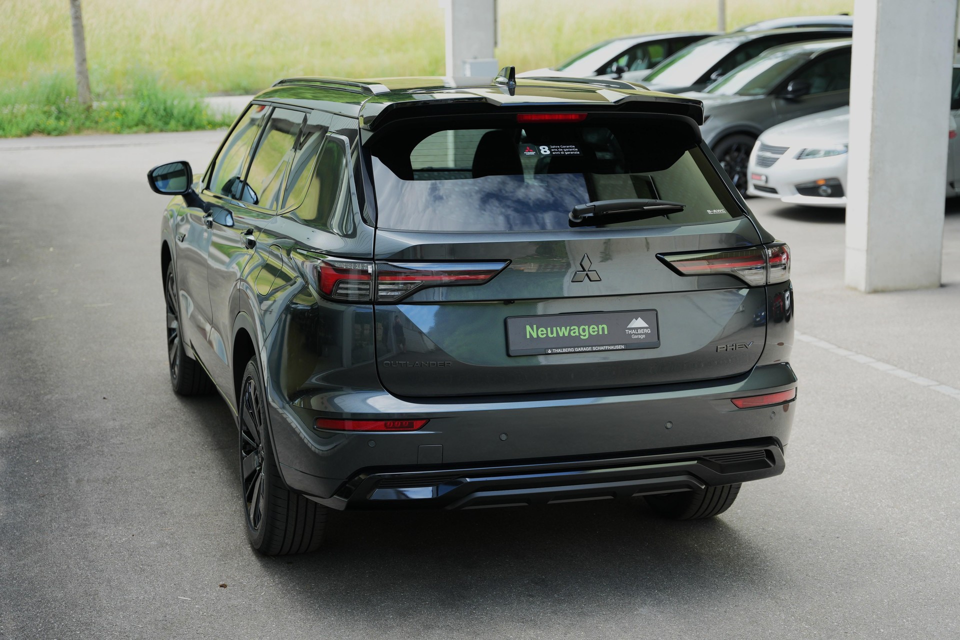 MITSUBISHI Outlander 2.4 PHEV Sport 4x4-image-4