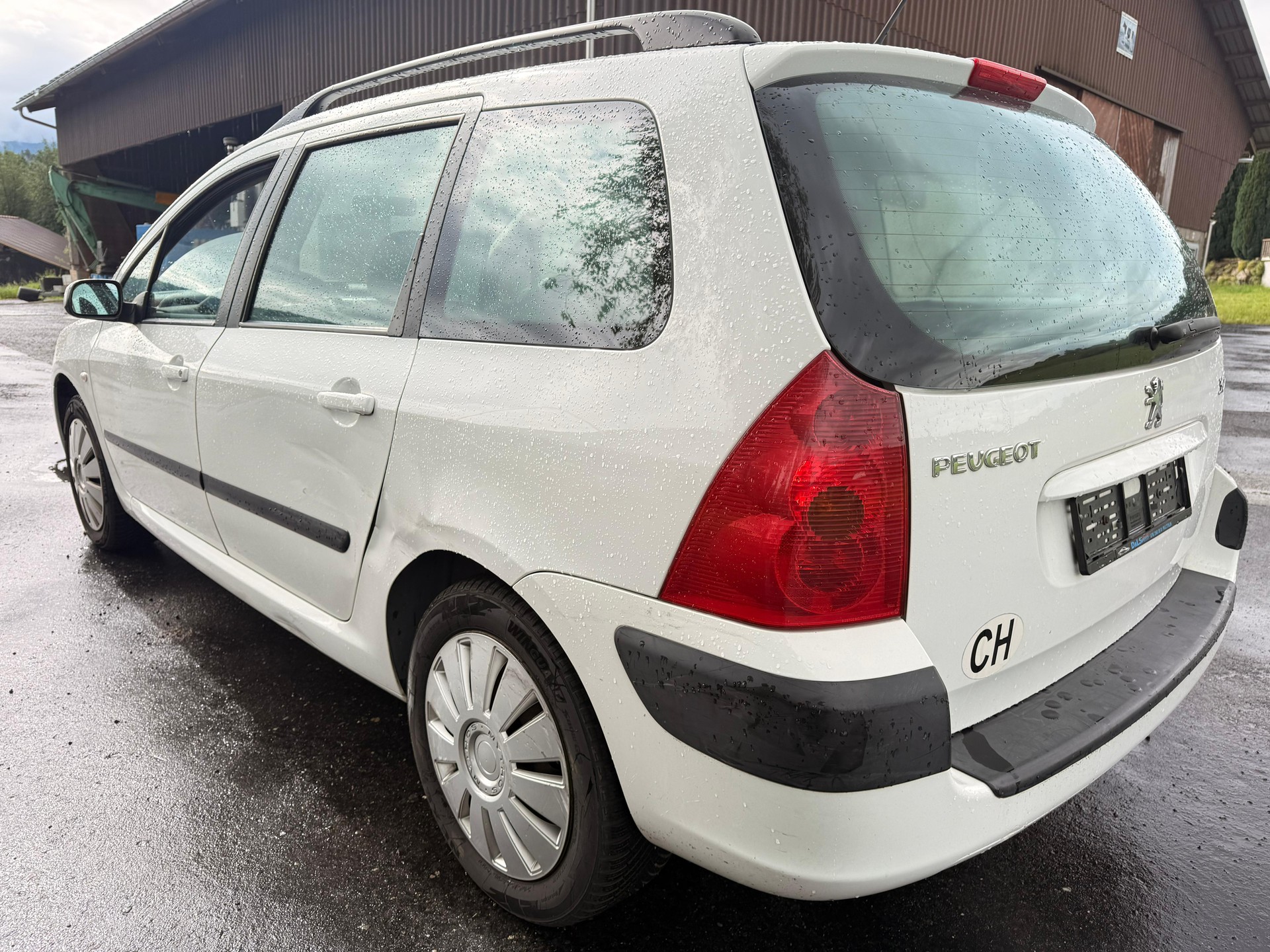 PEUGEOT 307 SW 2.0 16V Black&Silver Edition-image-4