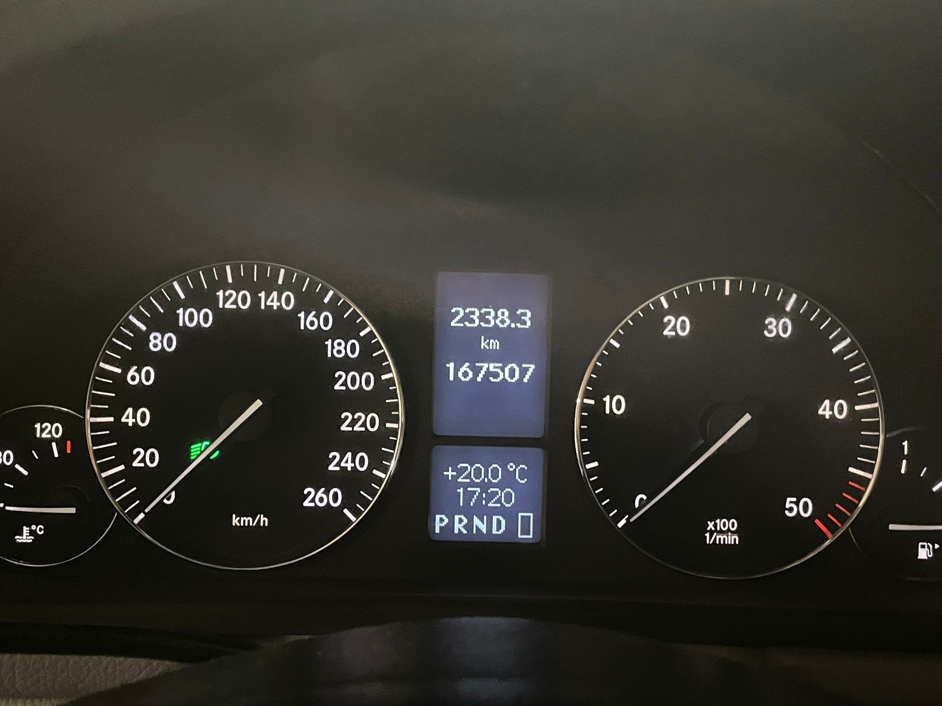 MERCEDES-BENZ C 220 CDI Classic-image-14