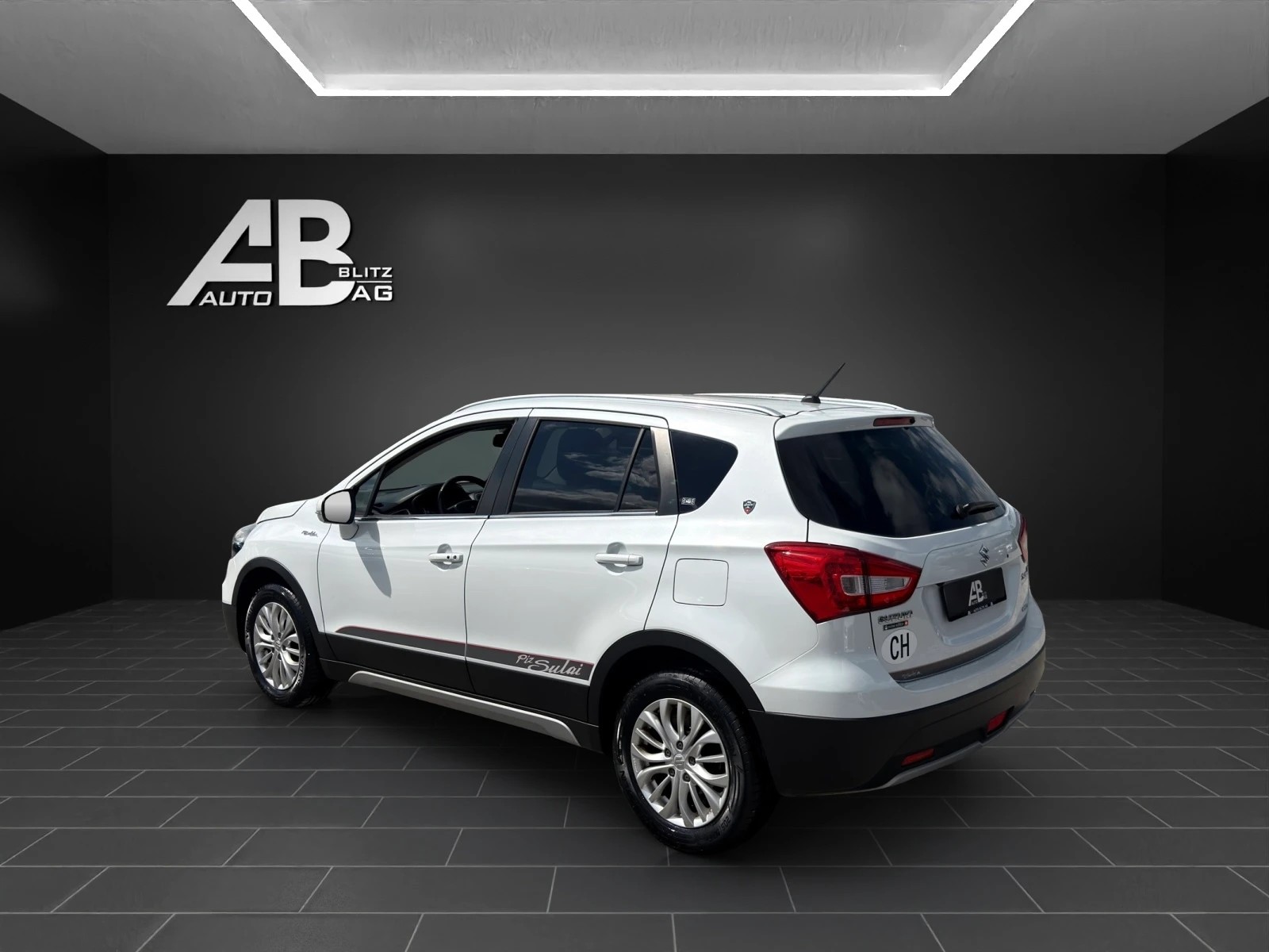 SUZUKI SX4 S-Cross 1.4 16V Piz Sulai 4WD Automatic-showroom-element-2