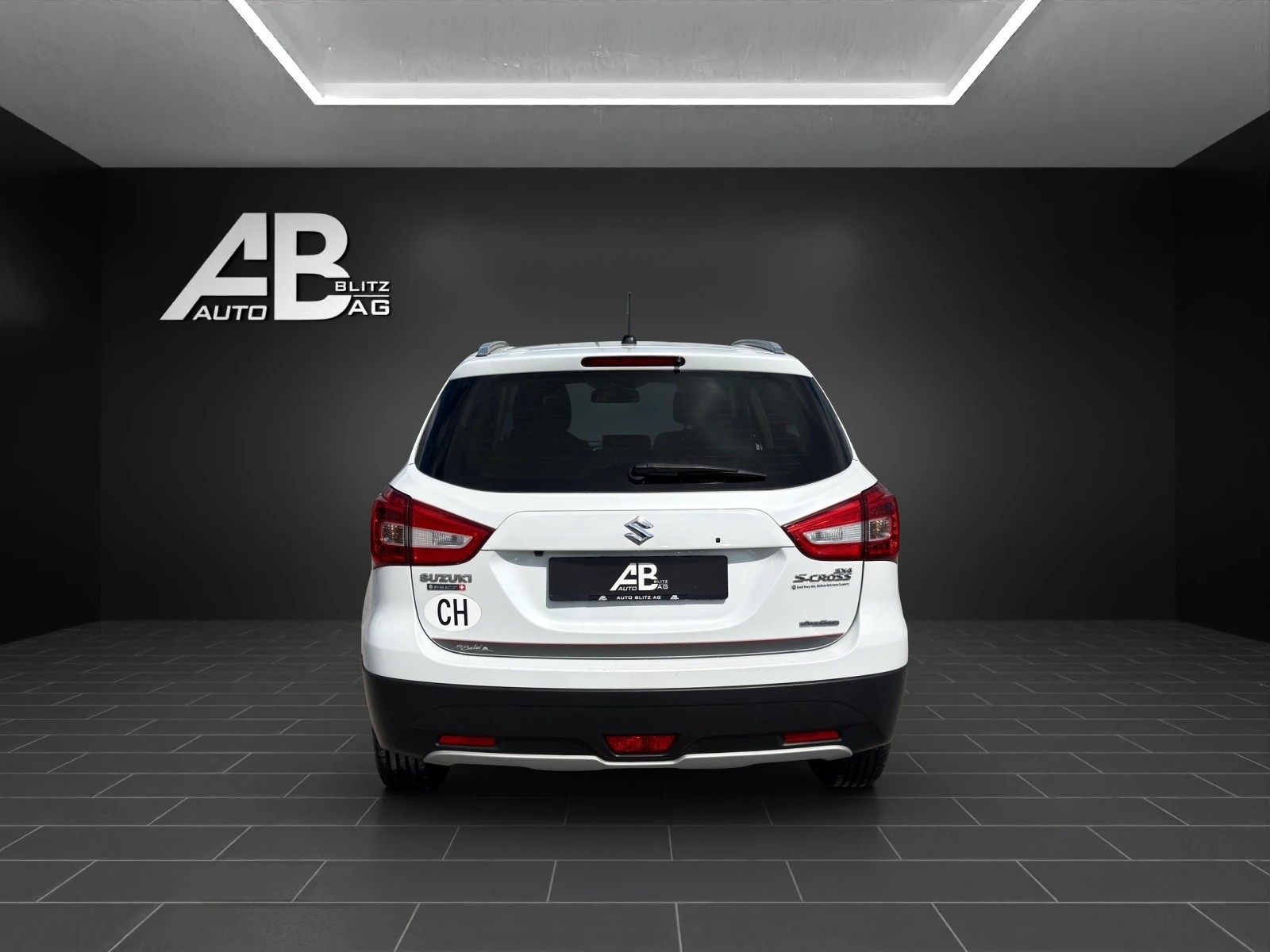 SUZUKI SX4 S-Cross 1.4 16V Piz Sulai 4WD Automatic-showroom-element-3