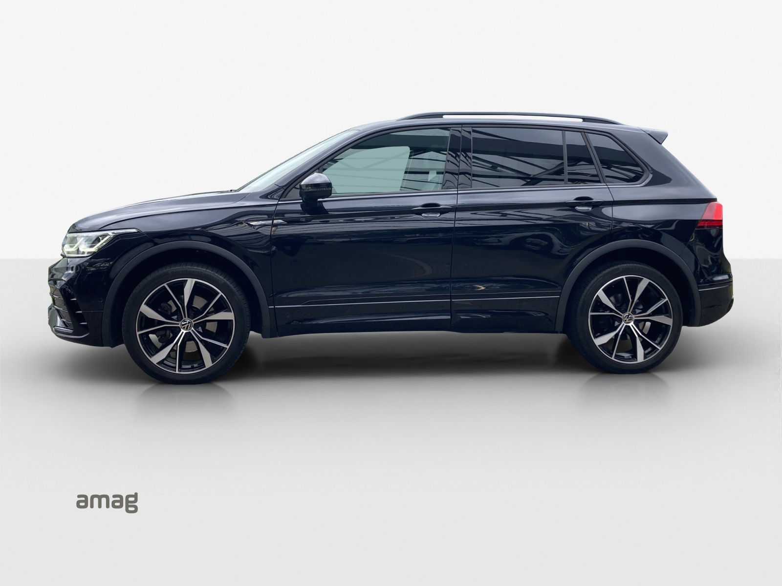 VW Tiguan 2.0TSI R-Line 4Motion DSG-showroom-element-1