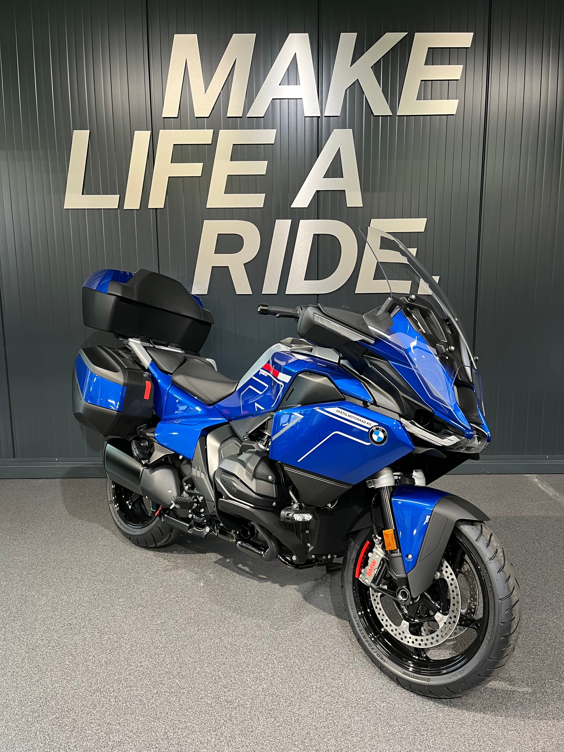 BMW R 1300 RT-image-1
