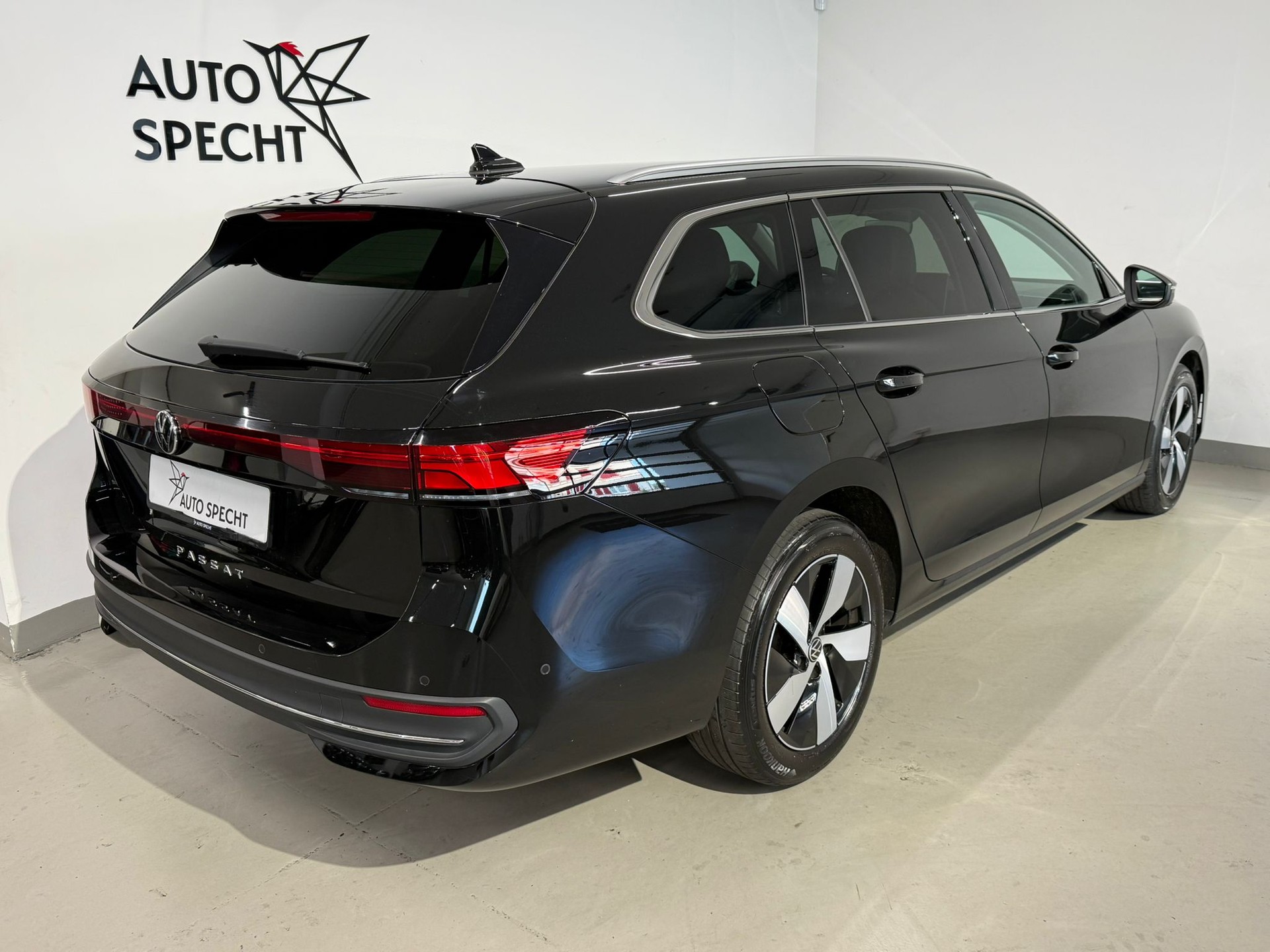 VW Passat Variant 2.0 TDI evo Business DSG-showroom-element-3