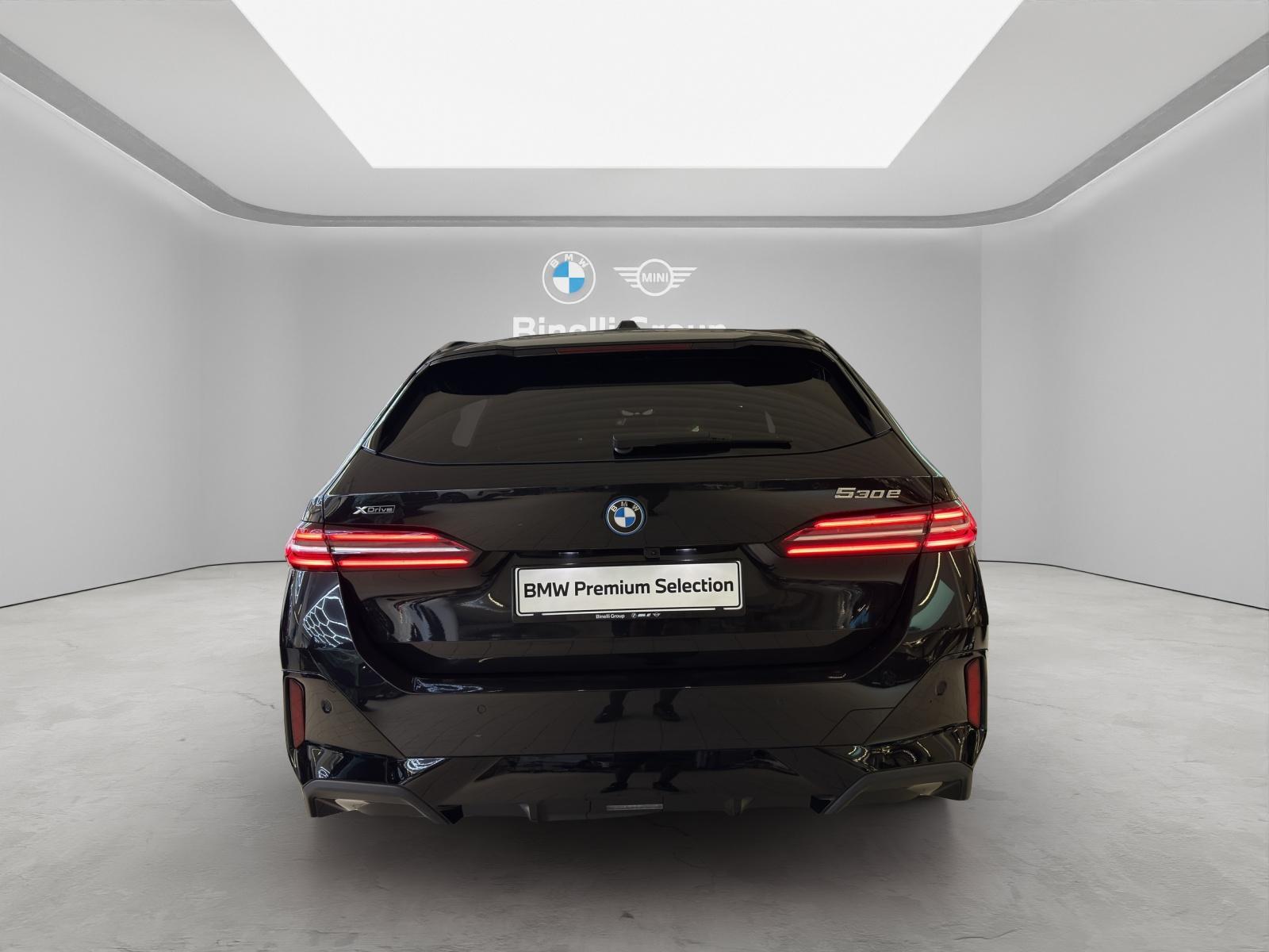 BMW 530e xDrive Touring M-SportPaket-image-4
