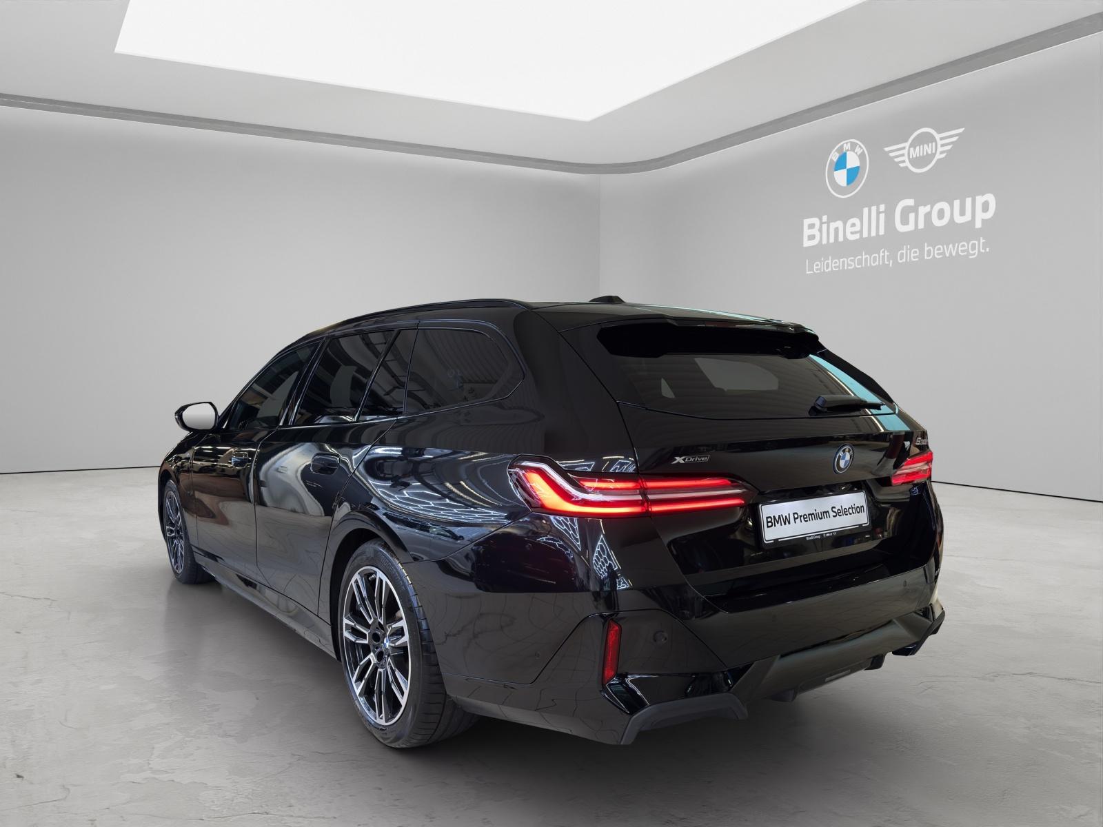 BMW 530e xDrive Touring M-SportPaket-showroom-element-3