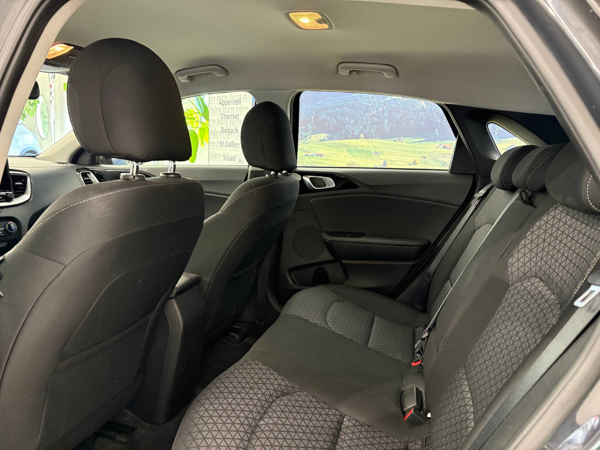 KIA Ceed 1.5 T-GDi Power-image-10