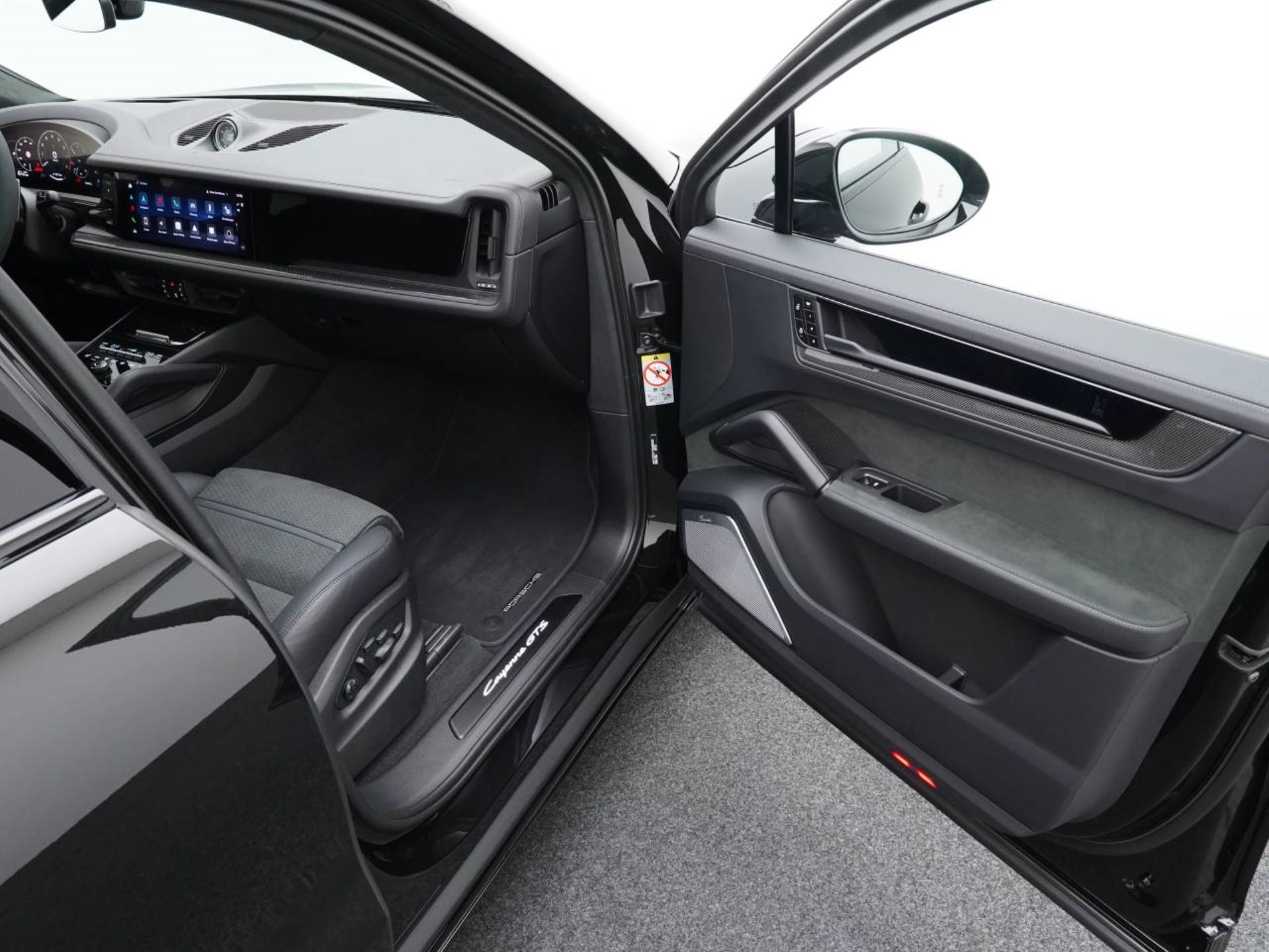 PORSCHE Cayenne GTS Coupé-image-22