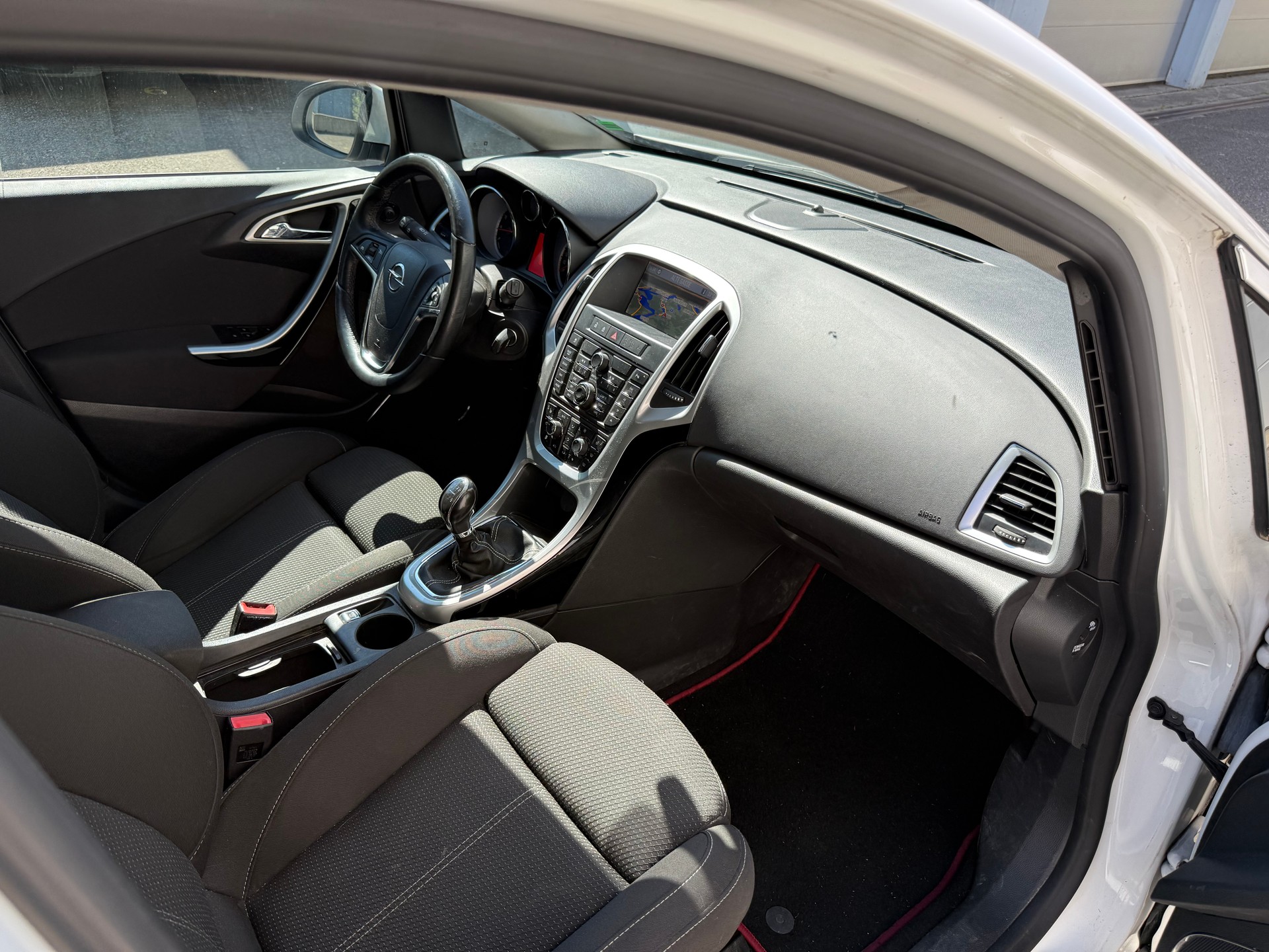 OPEL Astra SportsTourer 1.6i 16V Turbo Enjoy-image-10