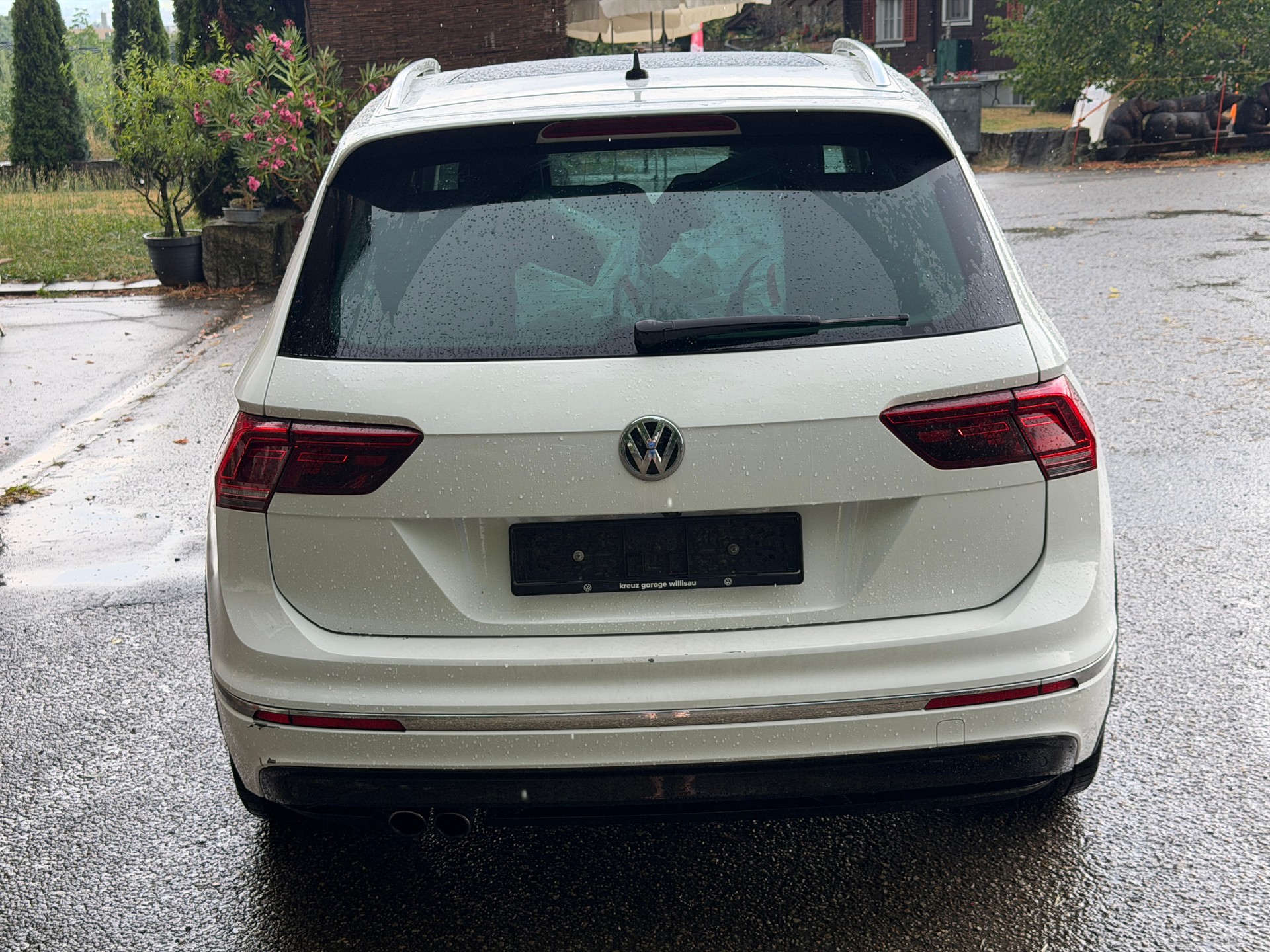 VW Tiguan 2.0TSI Highline 4Motion DSG R line-image-3
