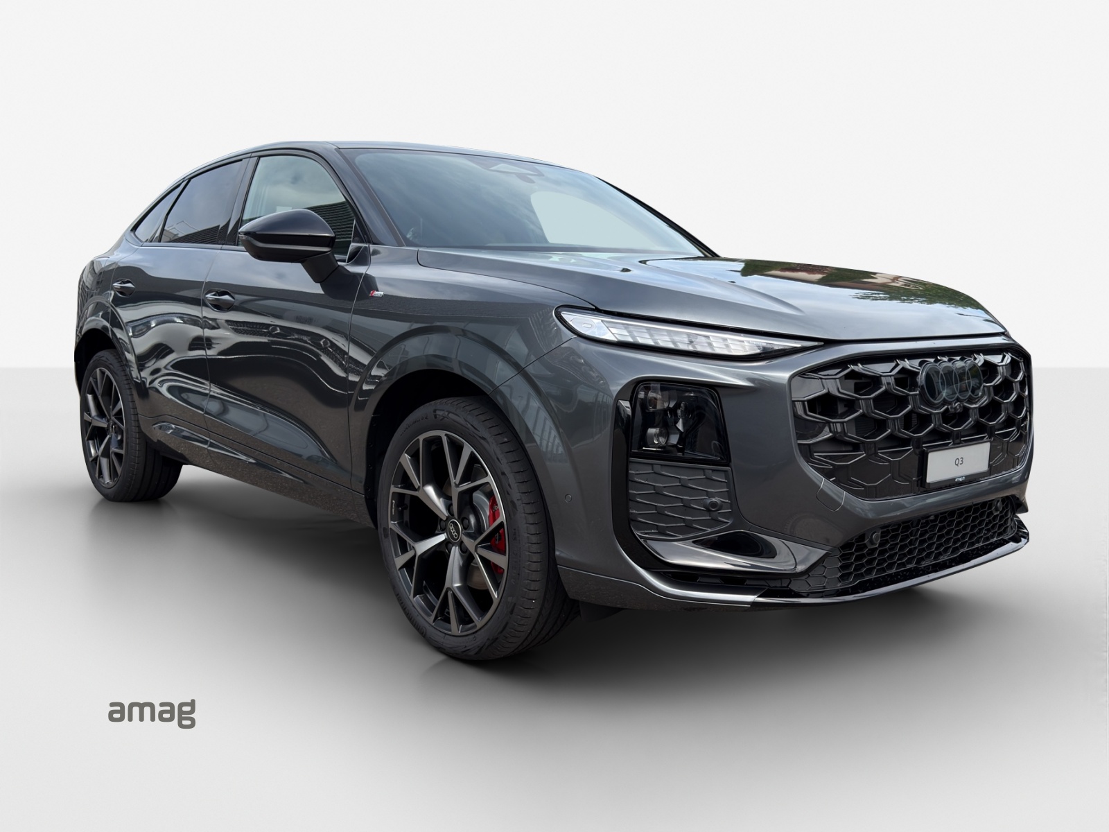AUDI Q3 Sportback TFSI quattro 195 kW S tronic-image-5