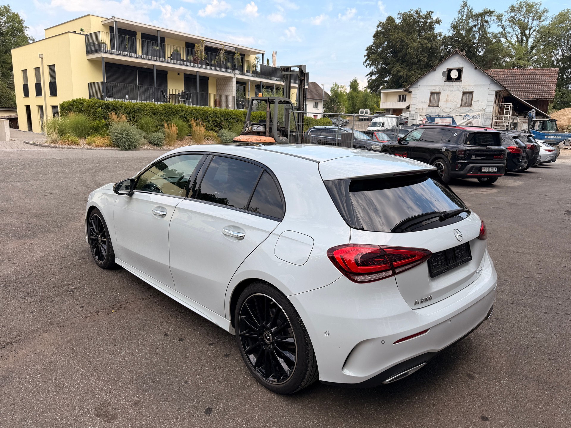 MERCEDES-BENZ A 250 4Matic AMG Line 4Matic 7G-DCT-image-5