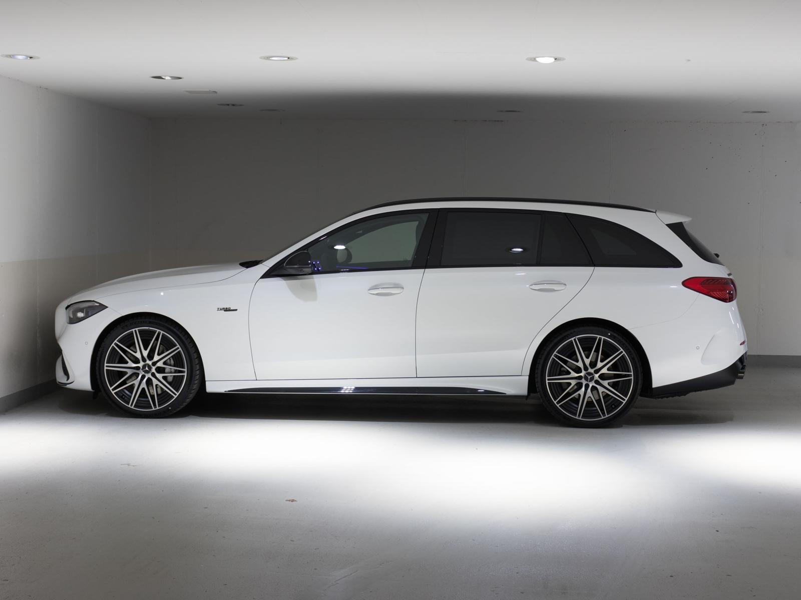 MERCEDES-BENZ C 43 AMG 4MATIC T-Modell-image-5