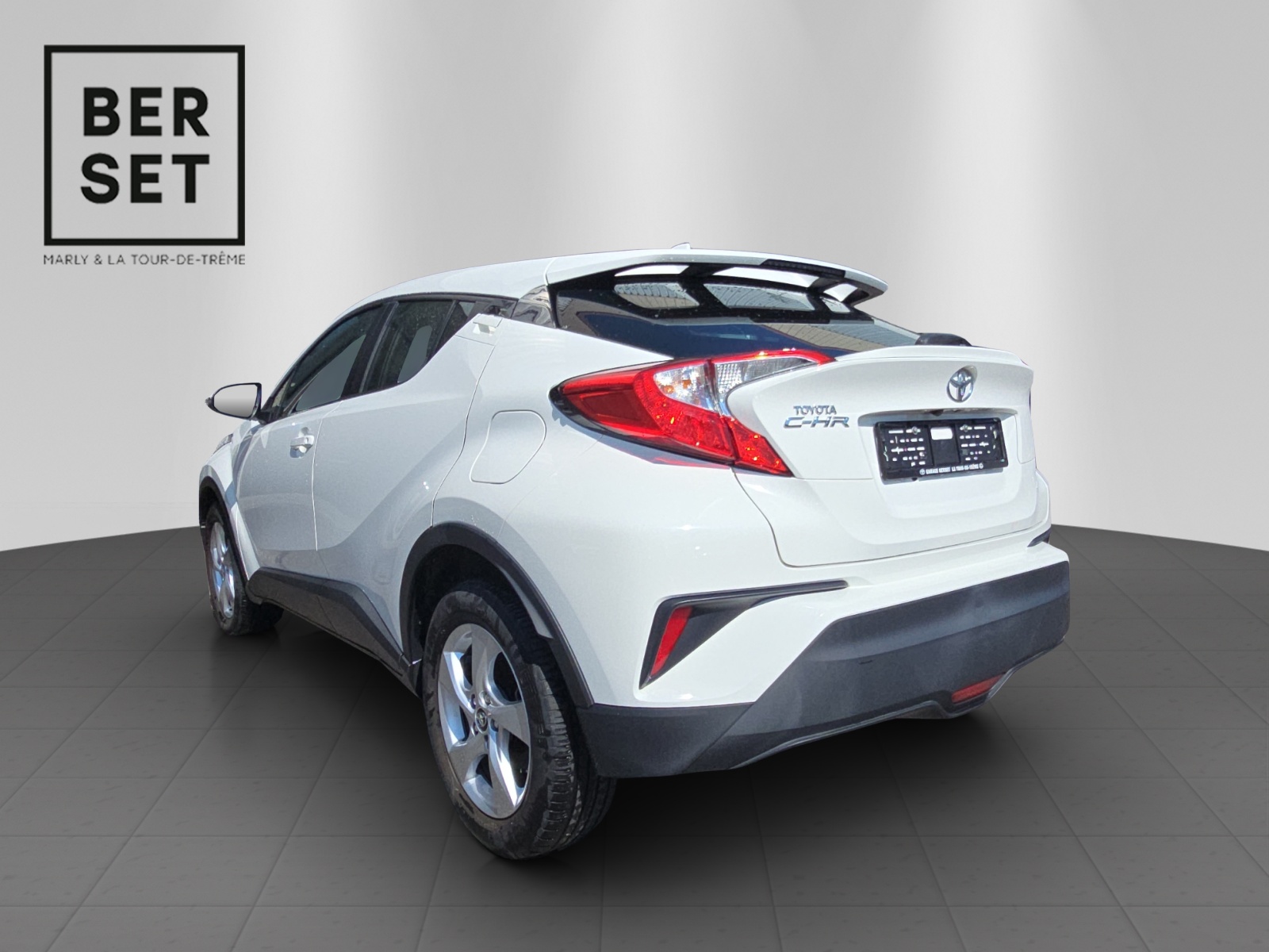 TOYOTA C-HR 1.2 T Comfort-showroom-element-2