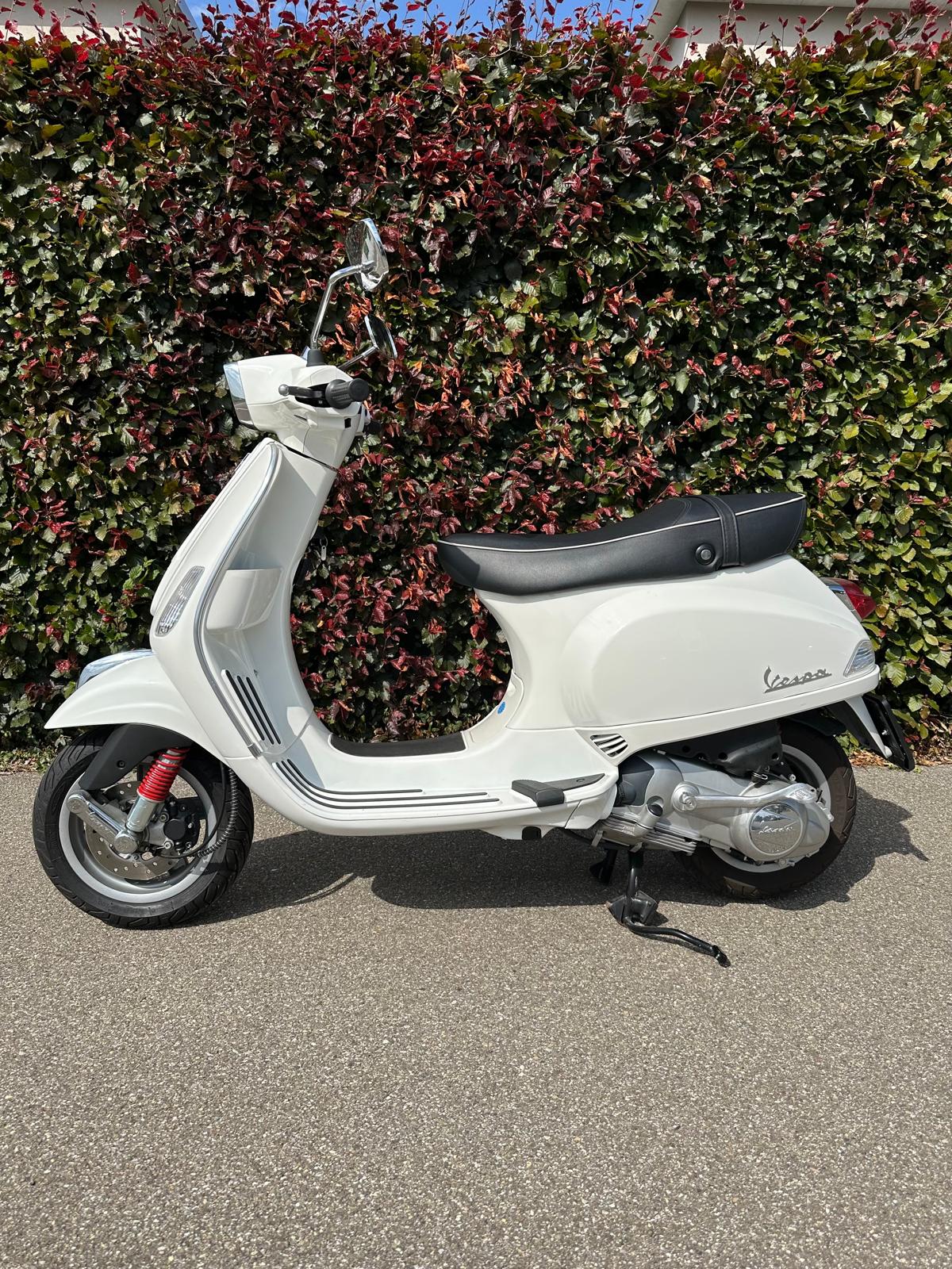 PIAGGIO Vespa 125 LXS-image-2