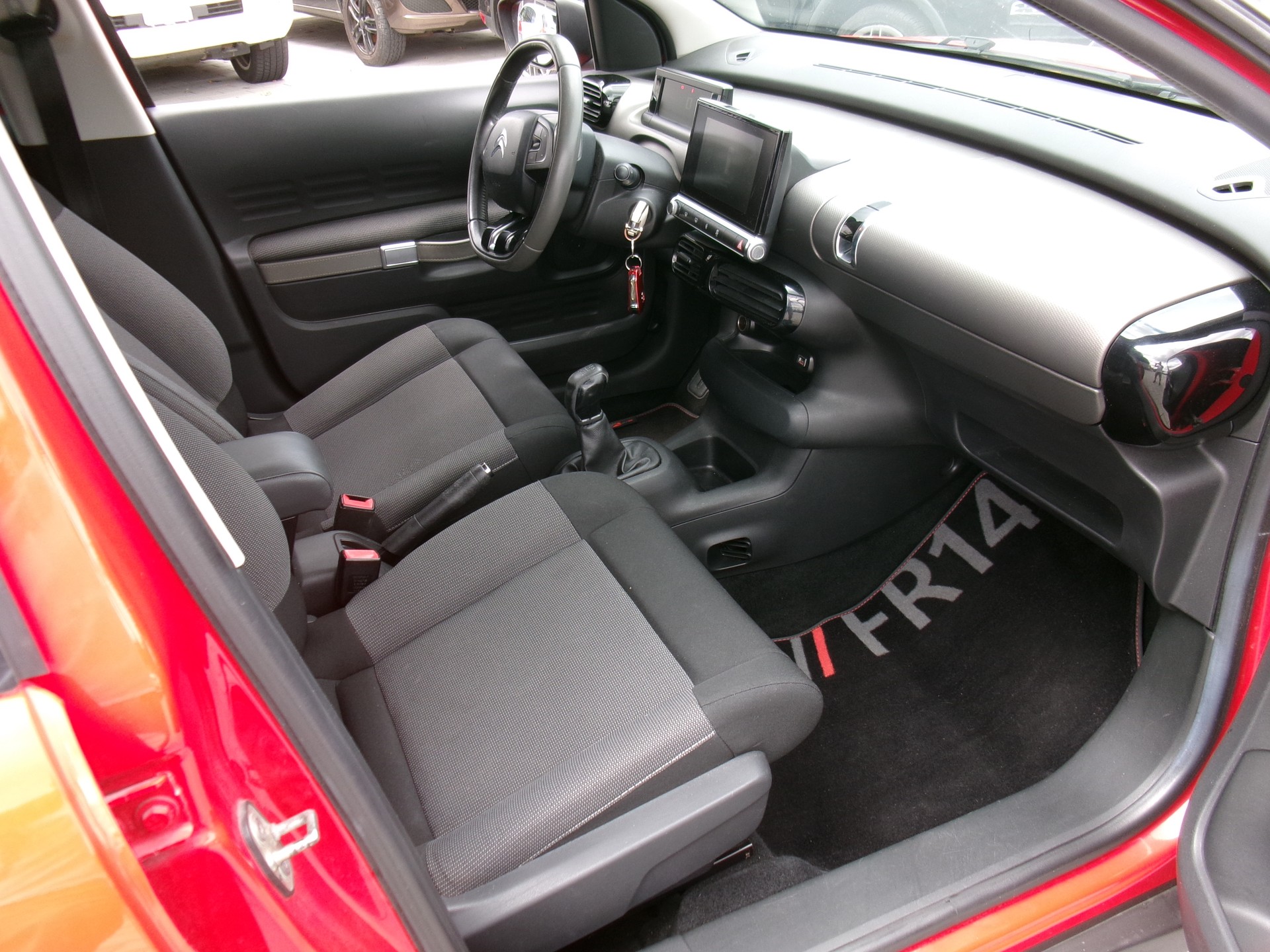 CITROEN C4 Cactus 1.2 e-THP Feel-image-4