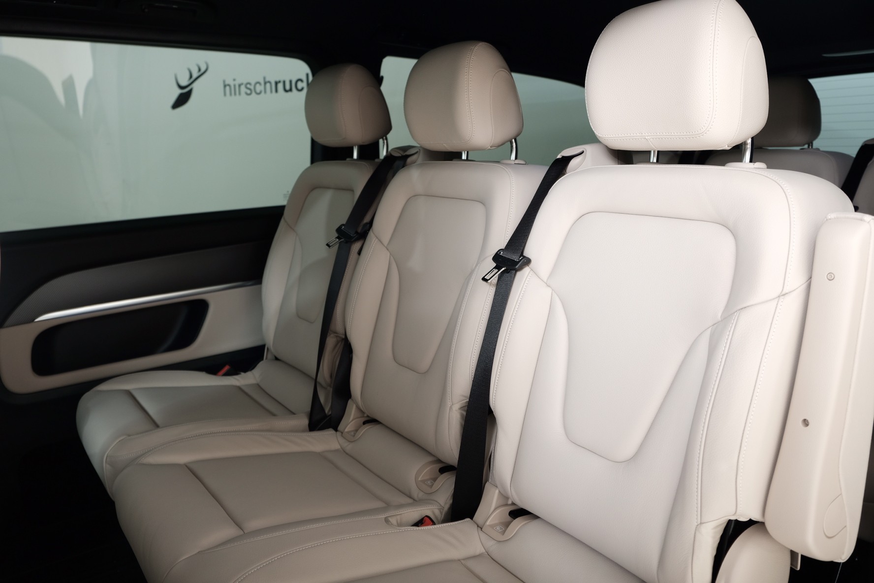 MERCEDES-BENZ V 300 d extralang 4Matic Avantgarde 9G-Tronic-image-11