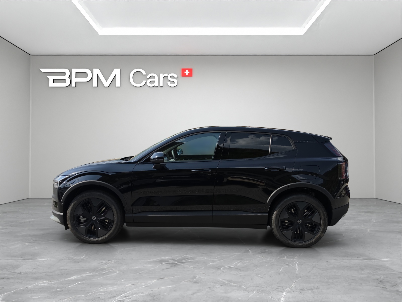 VOLVO EX30 Cross Country P8 69 kWh AWD Plus-showroom-element-1