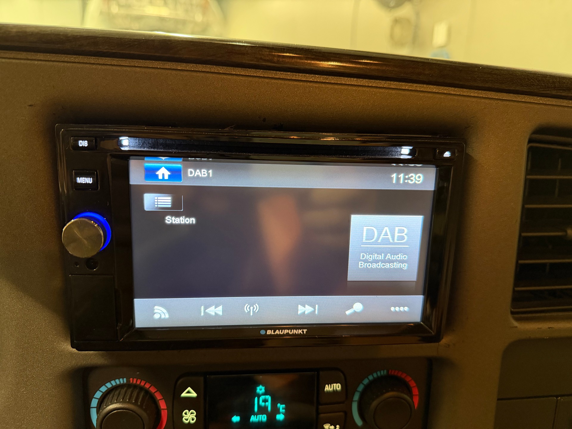 GMC DENALI 6.0 VORTEC V8 4X4-image-13