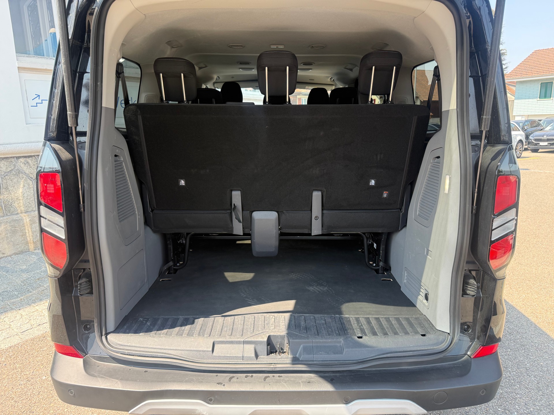 FORD Transit C Kombi 320 L1 2.0 EcoBlue 136 Trend-image-7