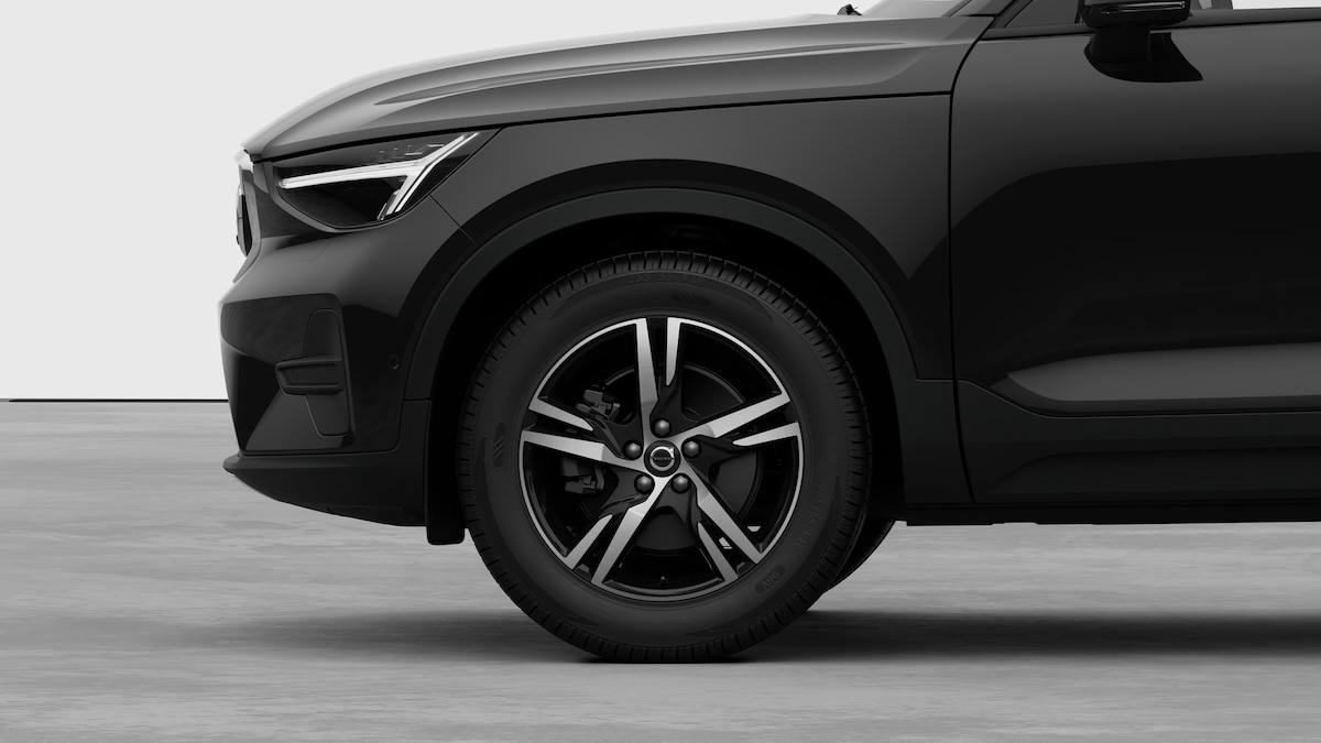 VOLVO XC40 2.0 B3 MH Core-showroom-element-2