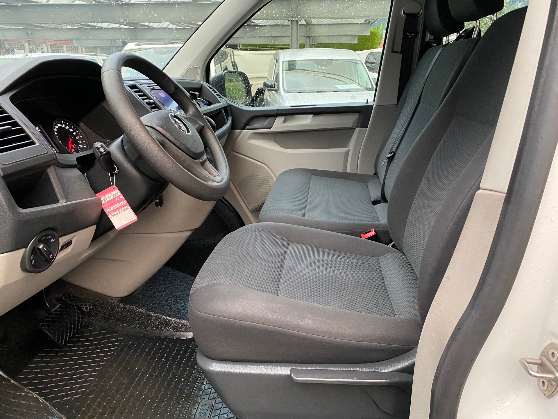 VW T6 2.0 TDI 4Motion DSG-image-2