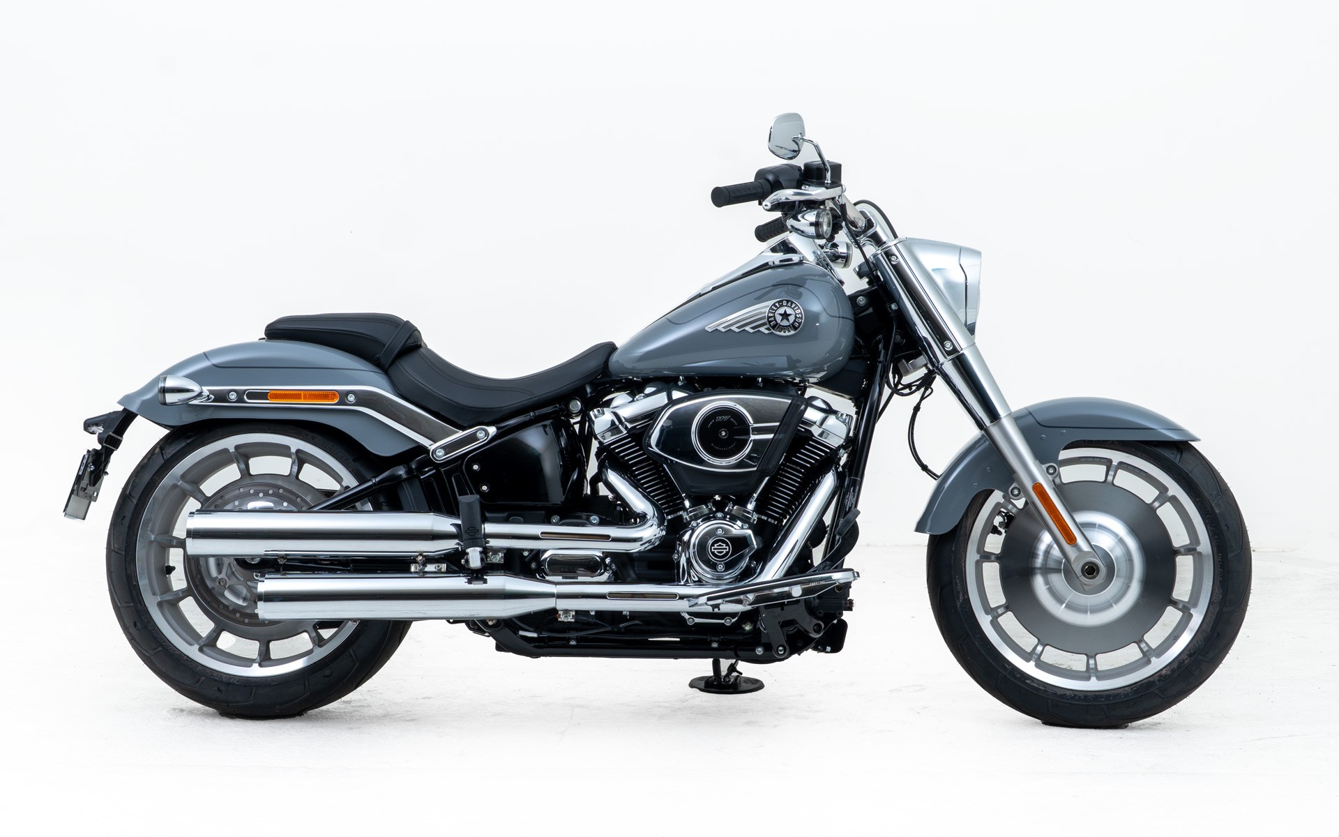 HARLEY-DAVIDSON FLFB Fat Boy 117ci-showroom-element-1