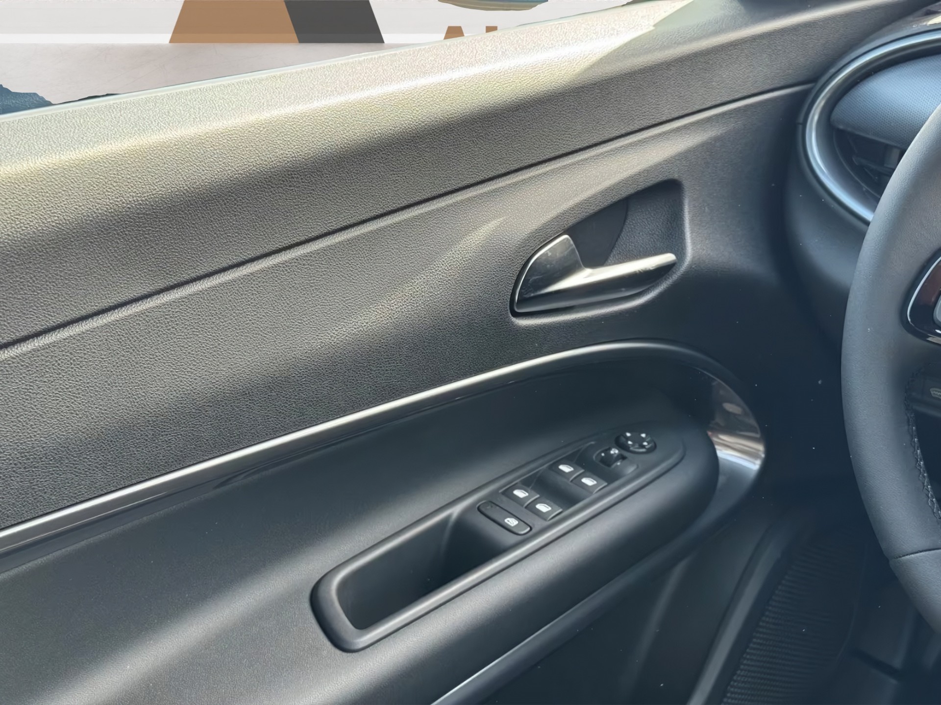 FIAT 600 1.2 Hybrid 145 Sport-image-7