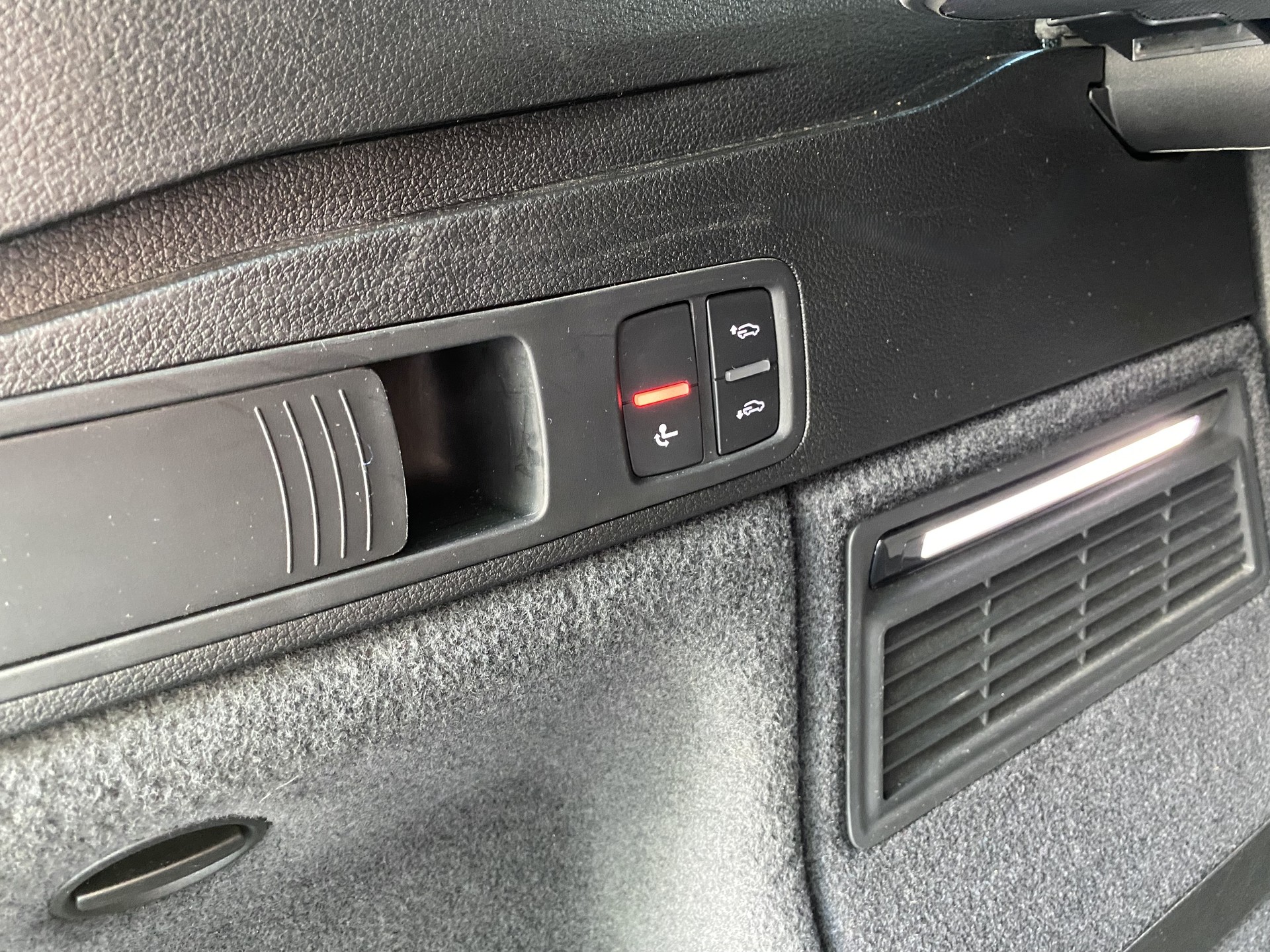 AUDI Q5 3.0 TDI sport quattro tiptronic-image-18