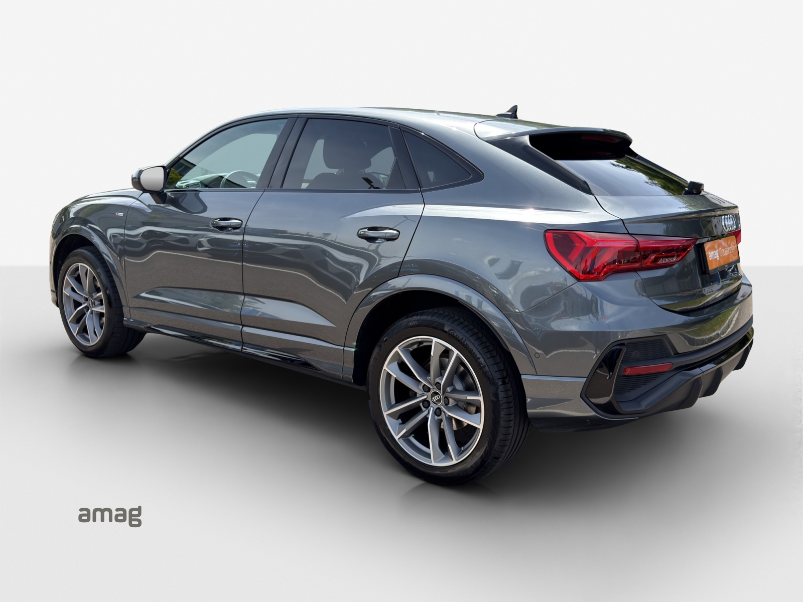 AUDI Q3 Sportback 35 TFSI S line Attraction S-tronic-showroom-element-3