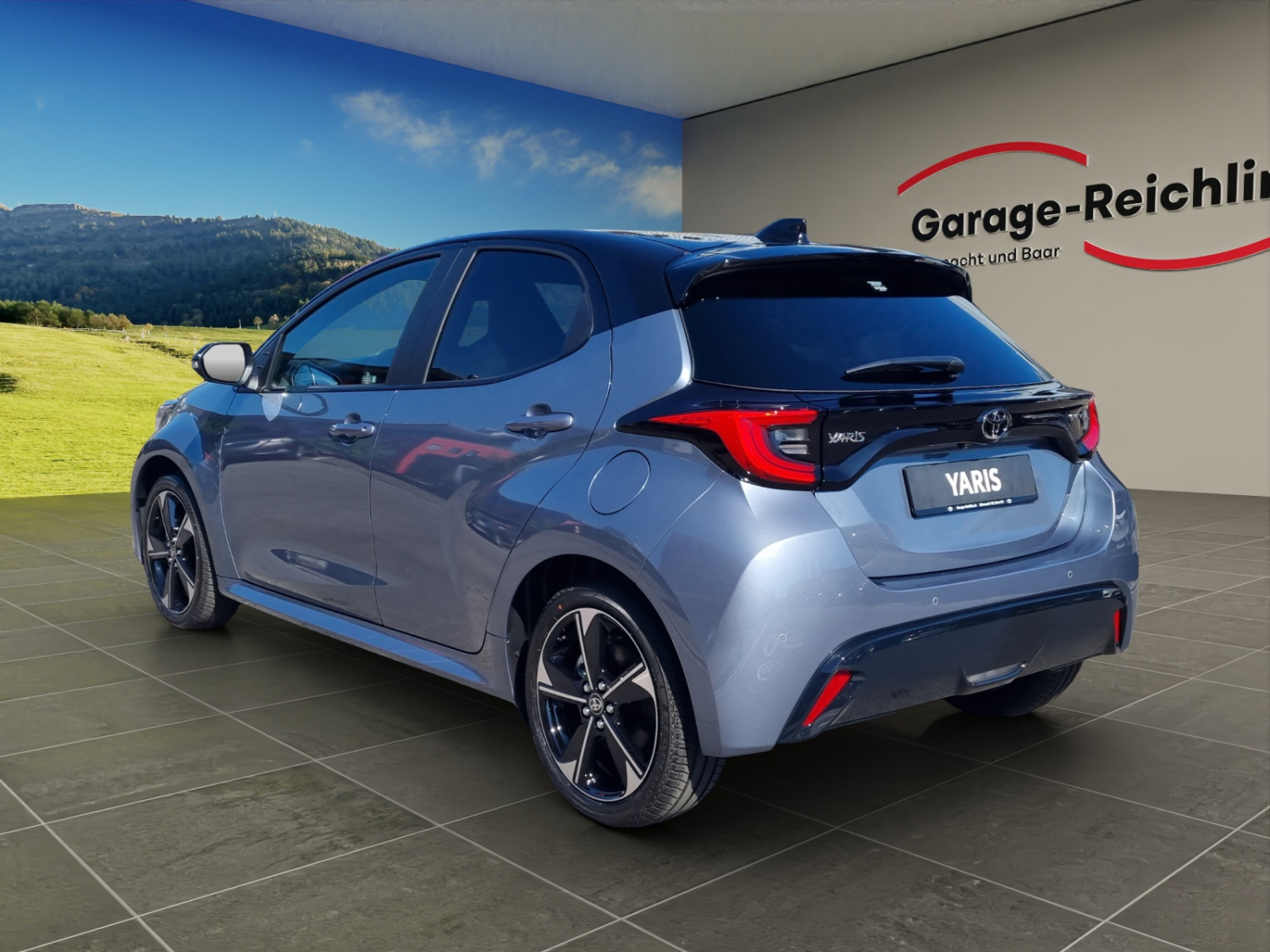 TOYOTA Yaris 1.5 VVT-i HSD Premium-showroom-element-2