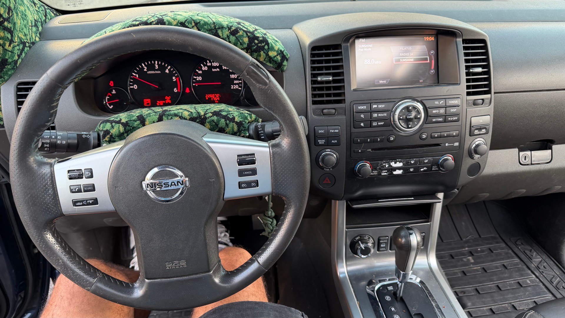 NISSAN Navara V6 Double Cab LE 3.0 dCi 4WD Automat-image-8