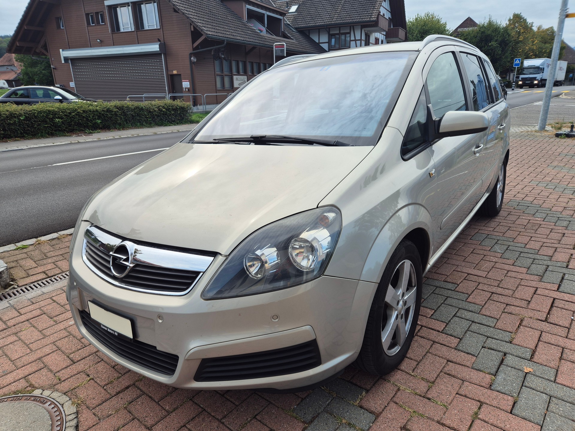 OPEL Zafira 2.2i 16V Enjoy