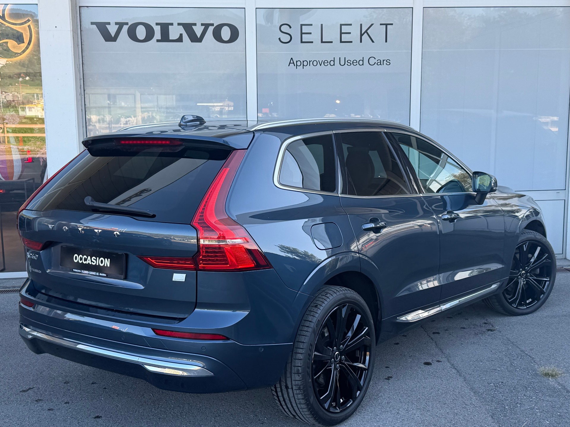 VOLVO XC60 T6 eAWD Ultimate Bright Geartronic-showroom-element-1