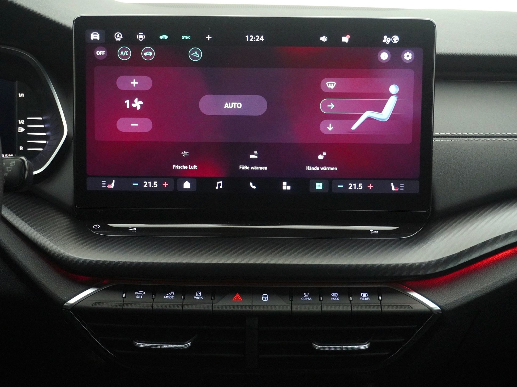 SKODA Octavia 1.5 TSI mHEV SportLine DSG-image-18