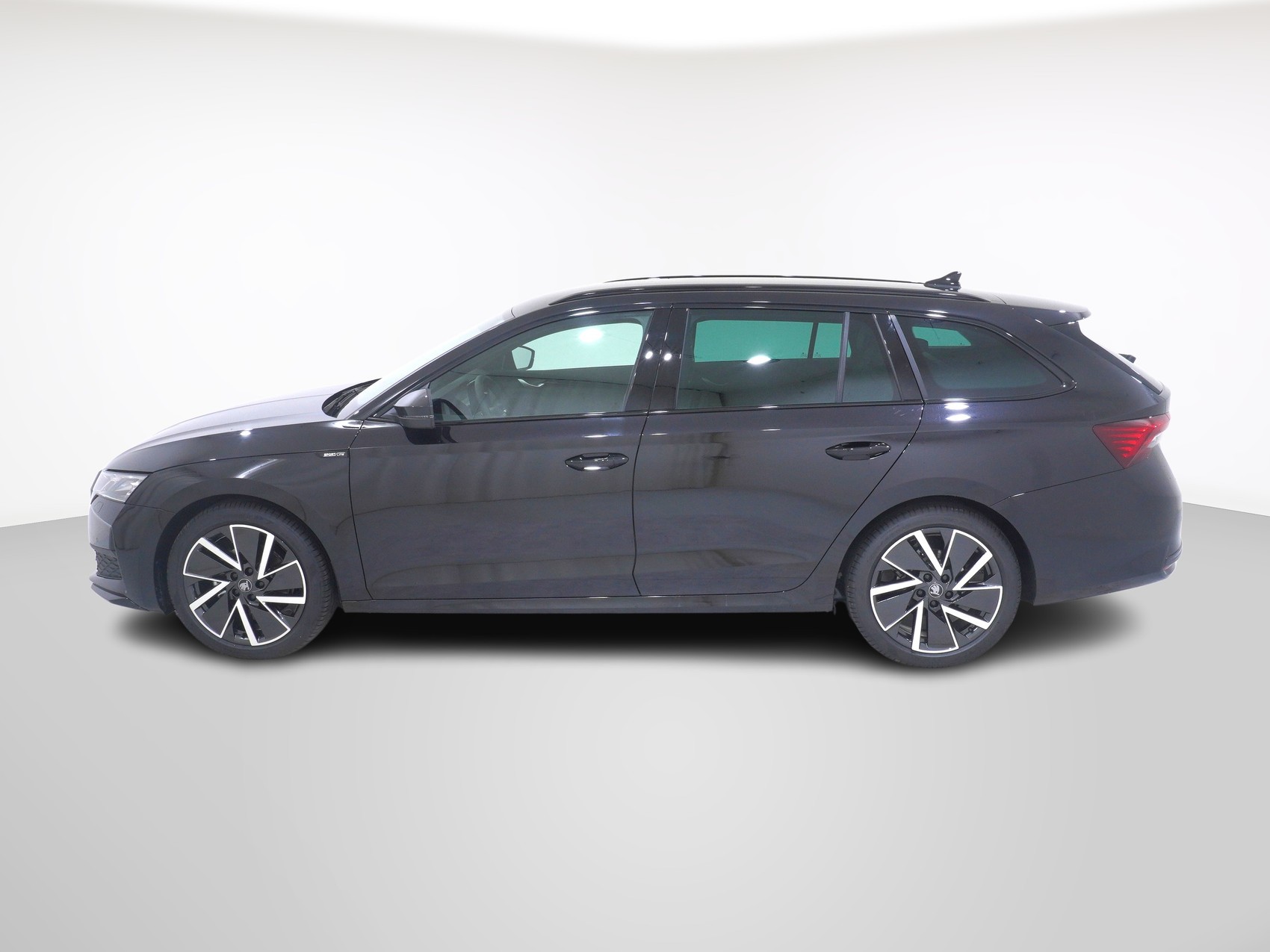 SKODA Octavia 1.5 TSI mHEV SportLine DSG-showroom-element-1